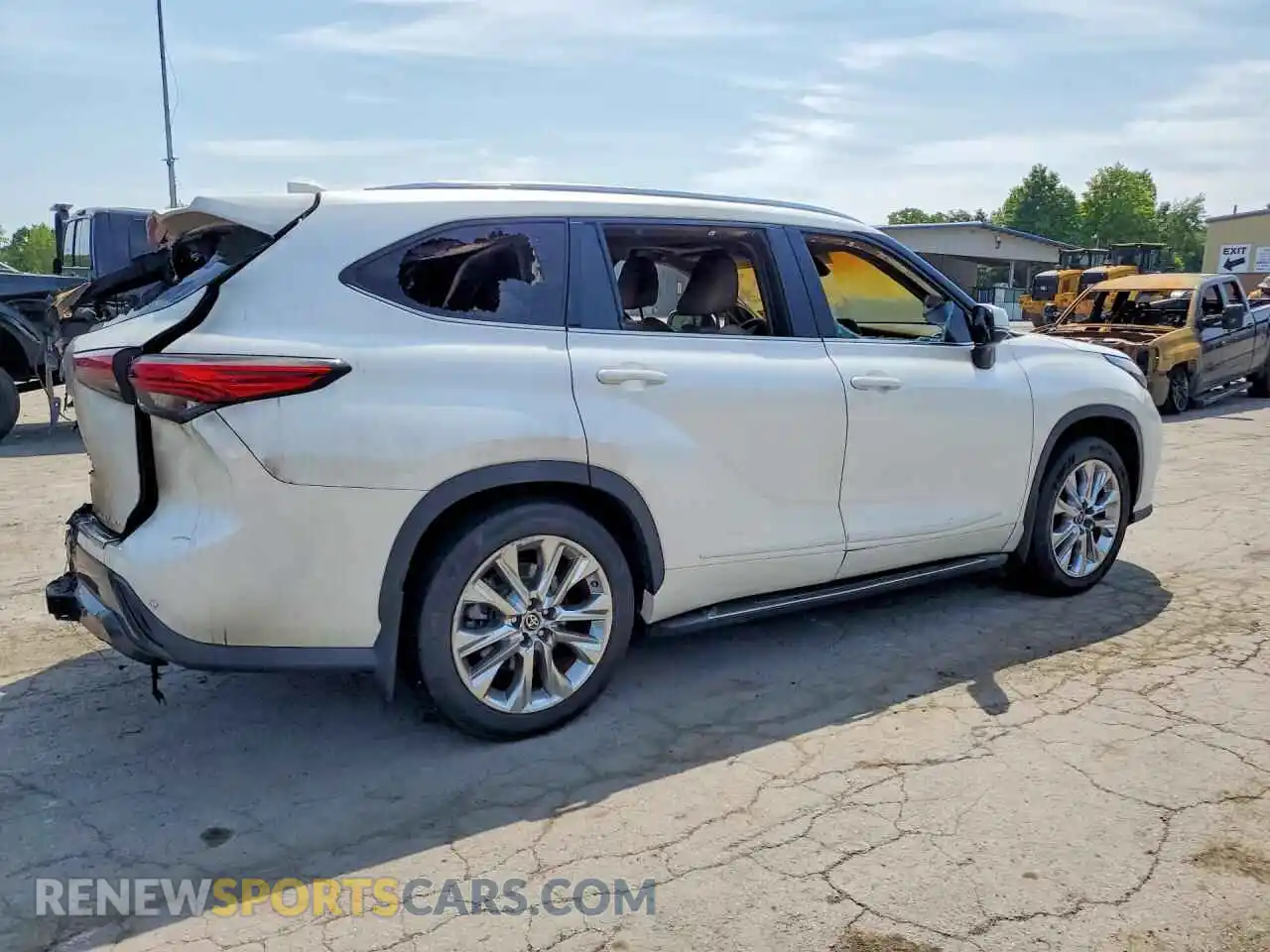 3 Photograph of a damaged car 5TDDZRBH2MS111120 TOYOTA HIGHLANDER 2021
