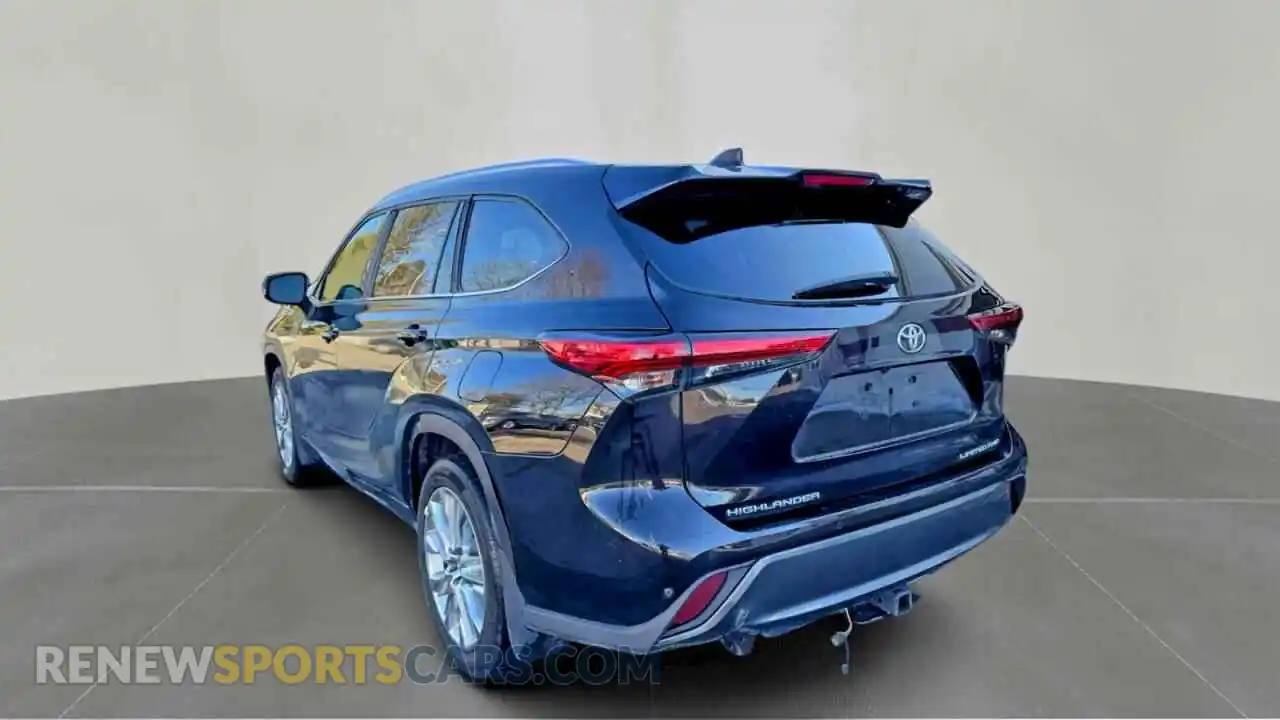 3 Photograph of a damaged car 5TDDZRBH2MS128774 TOYOTA HIGHLANDER 2021