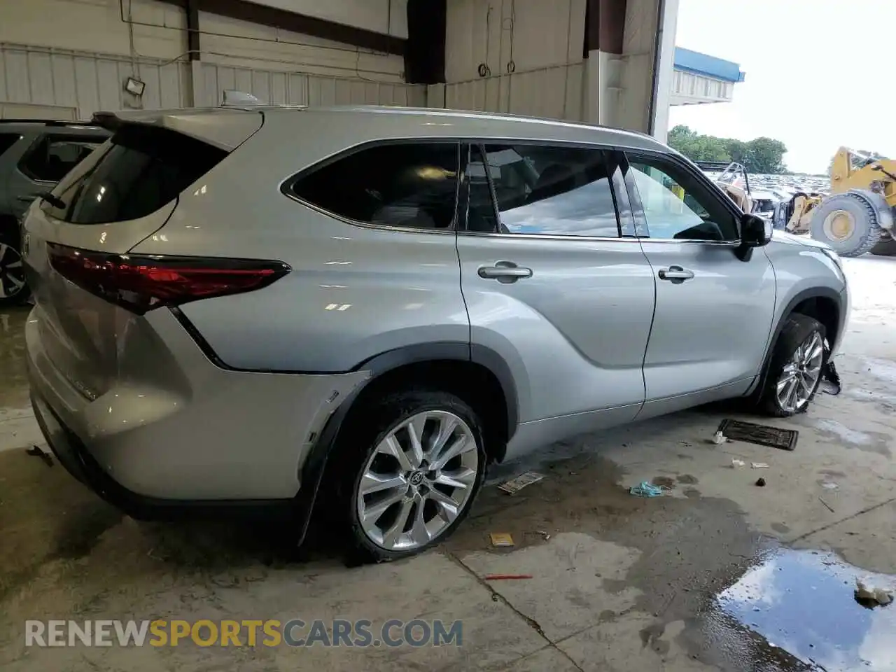 3 Photograph of a damaged car 5TDDZRBH4MS108865 TOYOTA HIGHLANDER 2021
