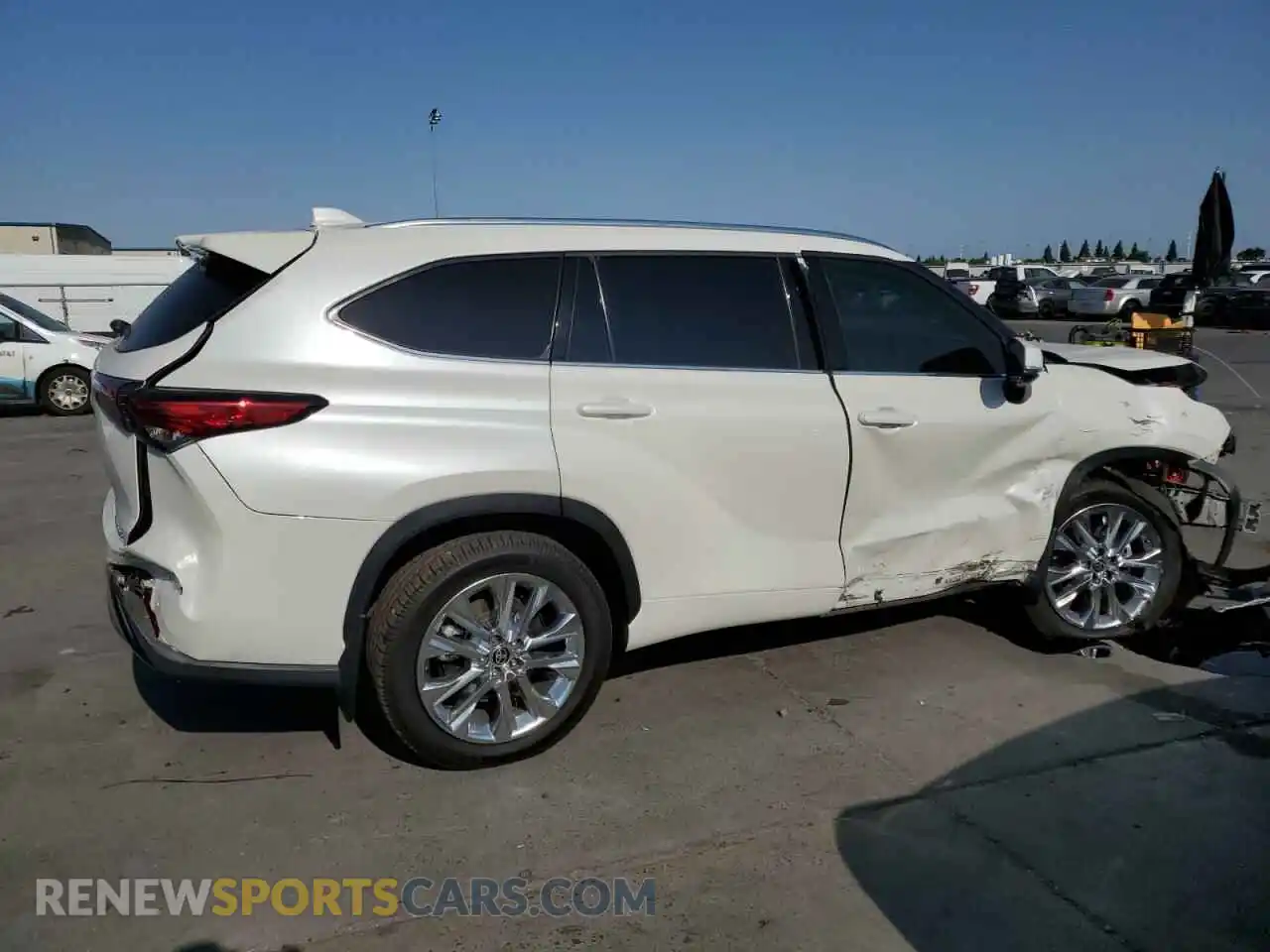 3 Photograph of a damaged car 5TDDZRBH4MS532692 TOYOTA HIGHLANDER 2021