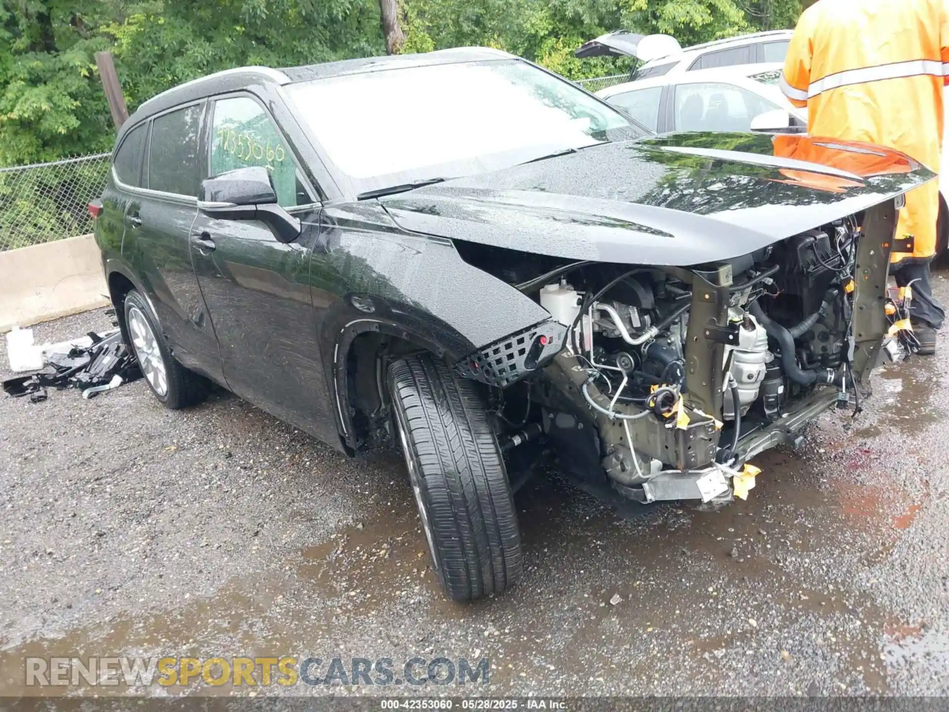 1 Photograph of a damaged car 5TDDZRBH5MS082650 TOYOTA HIGHLANDER 2021