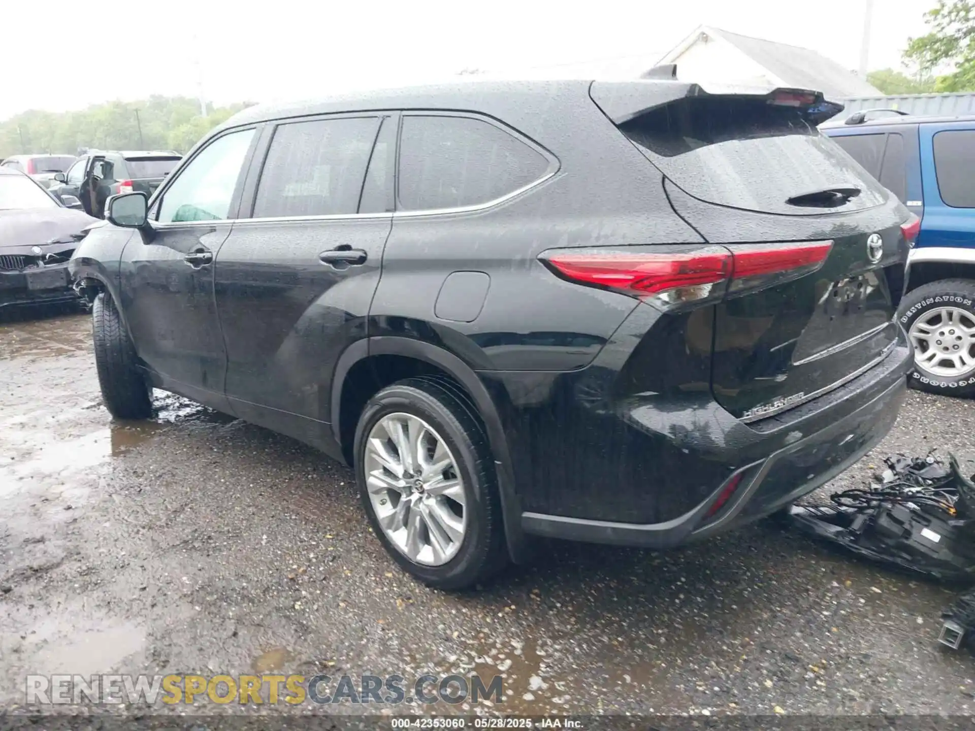 3 Photograph of a damaged car 5TDDZRBH5MS082650 TOYOTA HIGHLANDER 2021