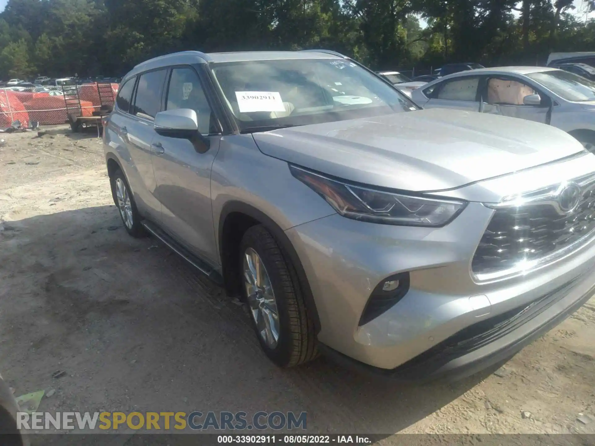 1 Photograph of a damaged car 5TDDZRBH5MS558928 TOYOTA HIGHLANDER 2021