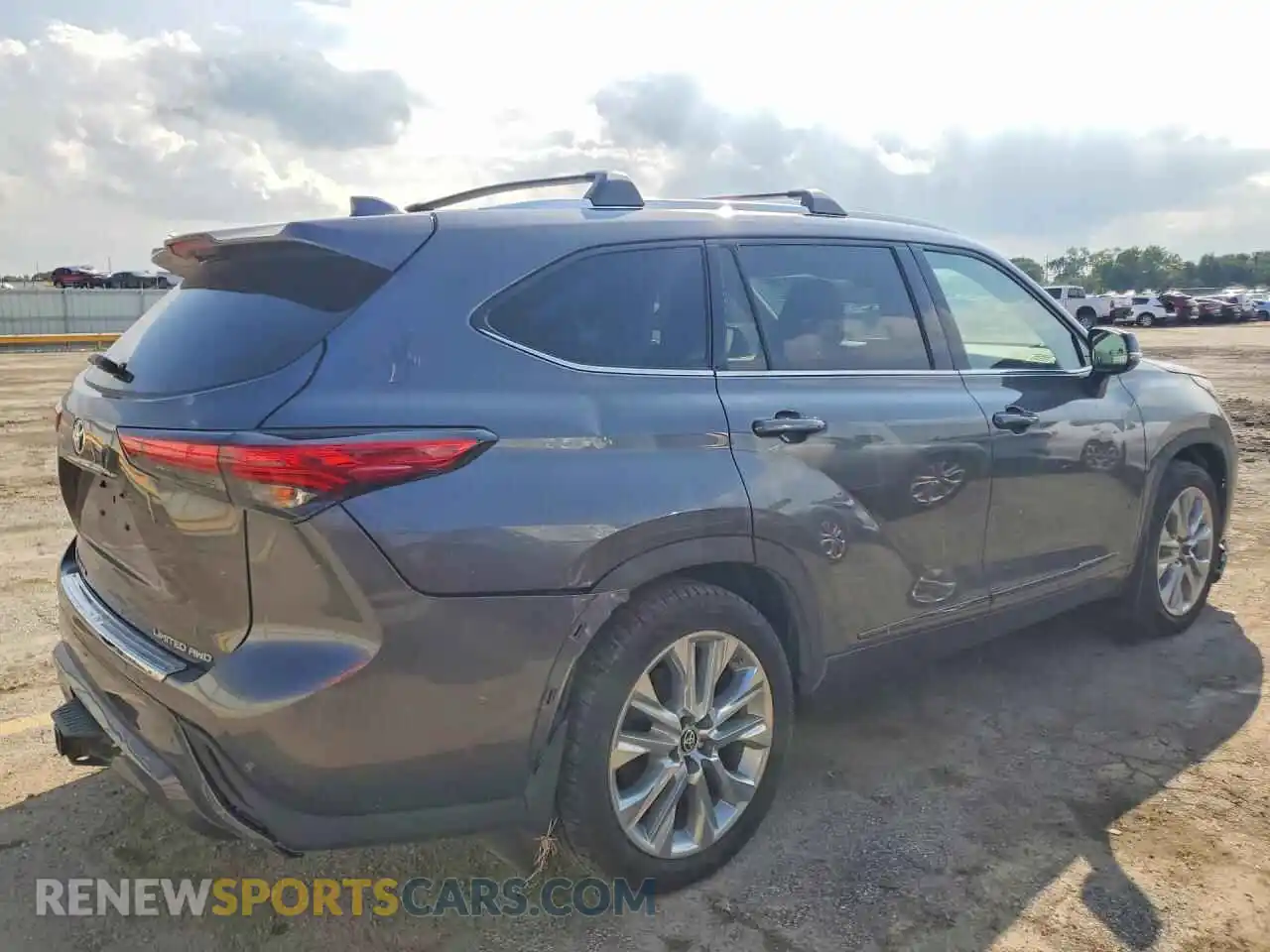 3 Photograph of a damaged car 5TDDZRBH6MS152589 TOYOTA HIGHLANDER 2021