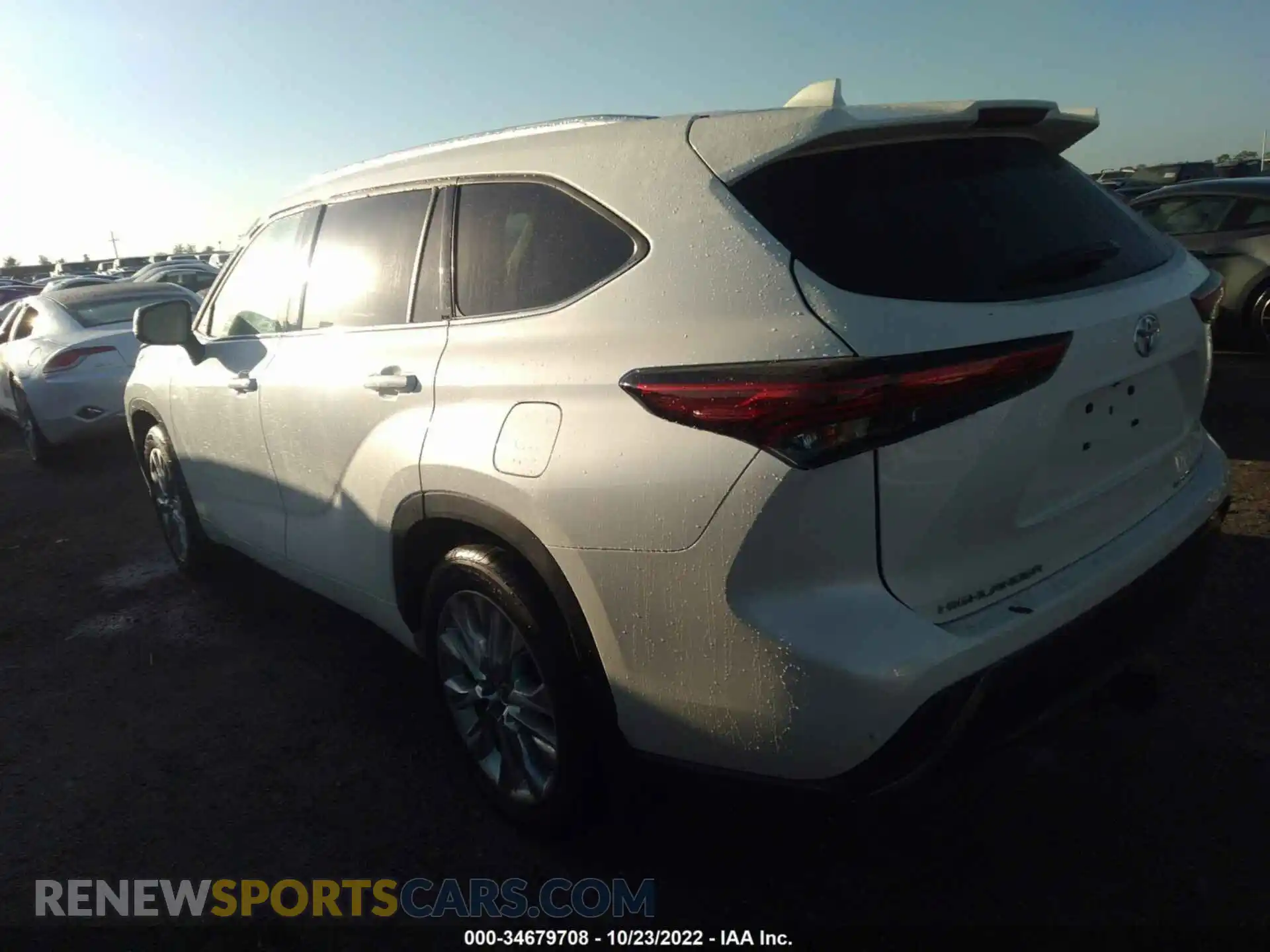 3 Photograph of a damaged car 5TDDZRBH6MS526764 TOYOTA HIGHLANDER 2021
