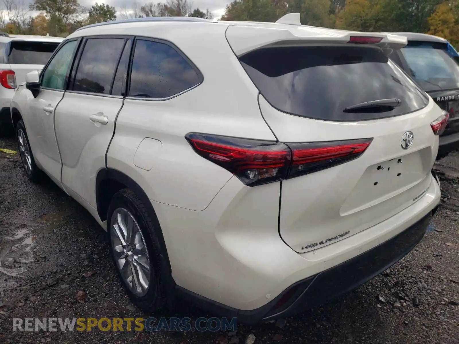 3 Фотография поврежденного автомобиля 5TDDZRBH7MS130455 TOYOTA HIGHLANDER 2021
