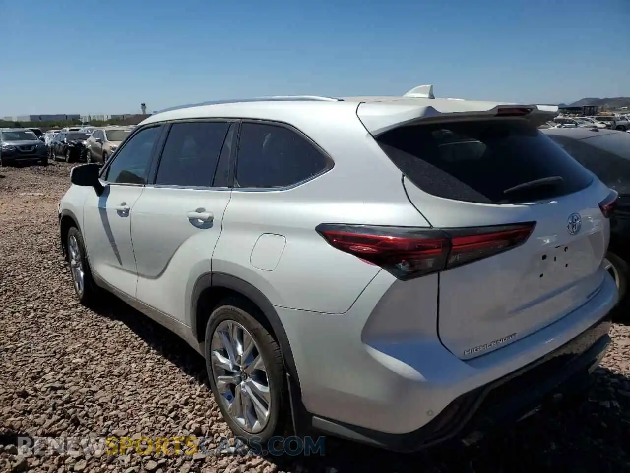 2 Photograph of a damaged car 5TDDZRBH8MS117634 TOYOTA HIGHLANDER 2021
