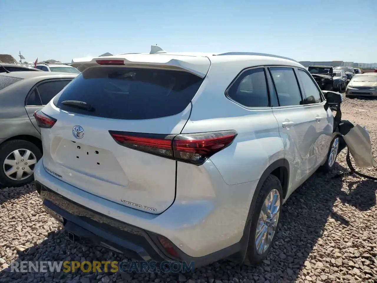 3 Photograph of a damaged car 5TDDZRBH8MS117634 TOYOTA HIGHLANDER 2021