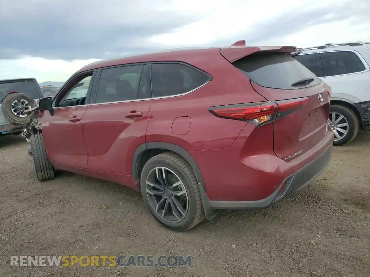 2 Photograph of a damaged car 5TDDZRBH8MS145353 TOYOTA HIGHLANDER 2021