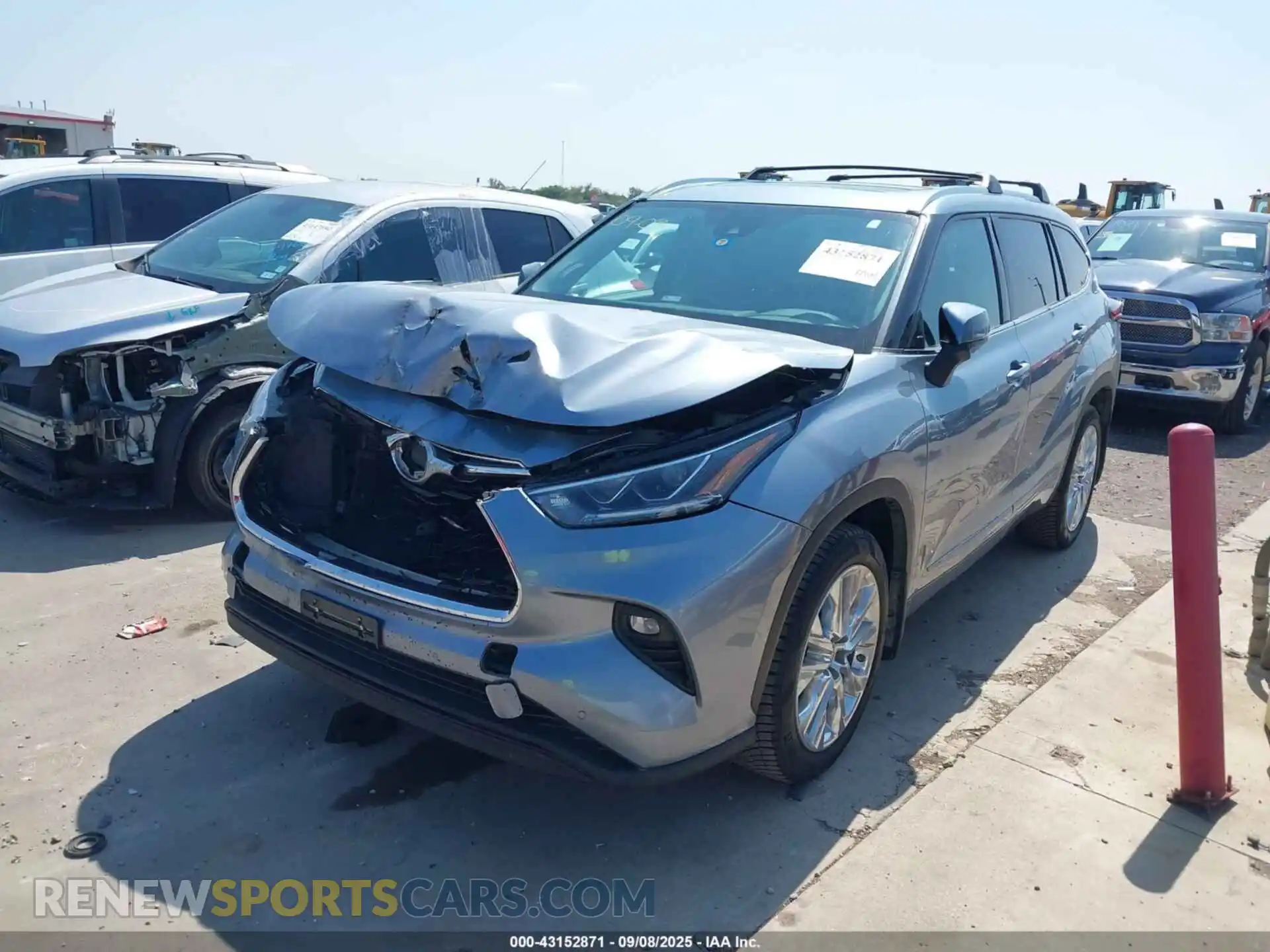 2 Photograph of a damaged car 5TDDZRBH9MS069786 TOYOTA HIGHLANDER 2021