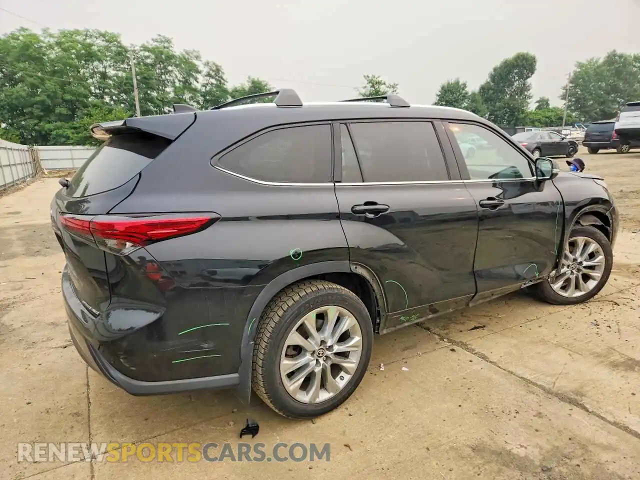 3 Photograph of a damaged car 5TDDZRBHXMS525469 TOYOTA HIGHLANDER 2021