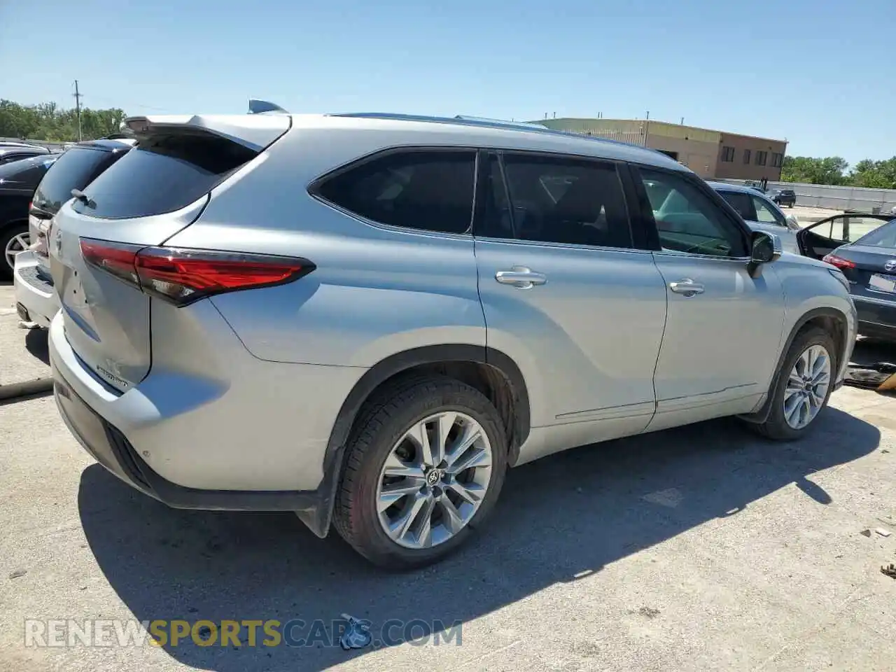3 Photograph of a damaged car 5TDDZRBHXMS528551 TOYOTA HIGHLANDER 2021