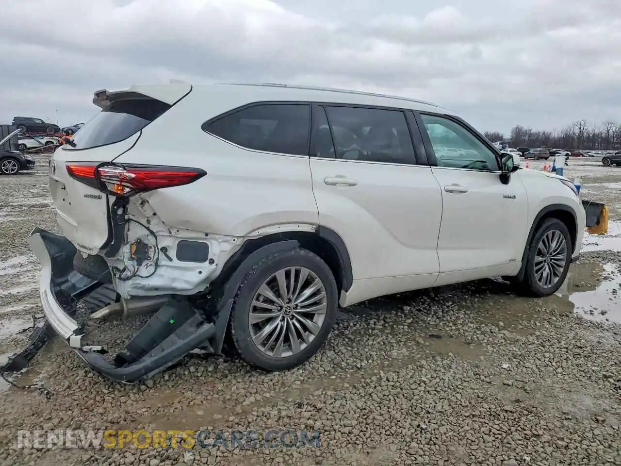 3 Photograph of a damaged car 5TDEBRCH6MS059174 TOYOTA HIGHLANDER 2021