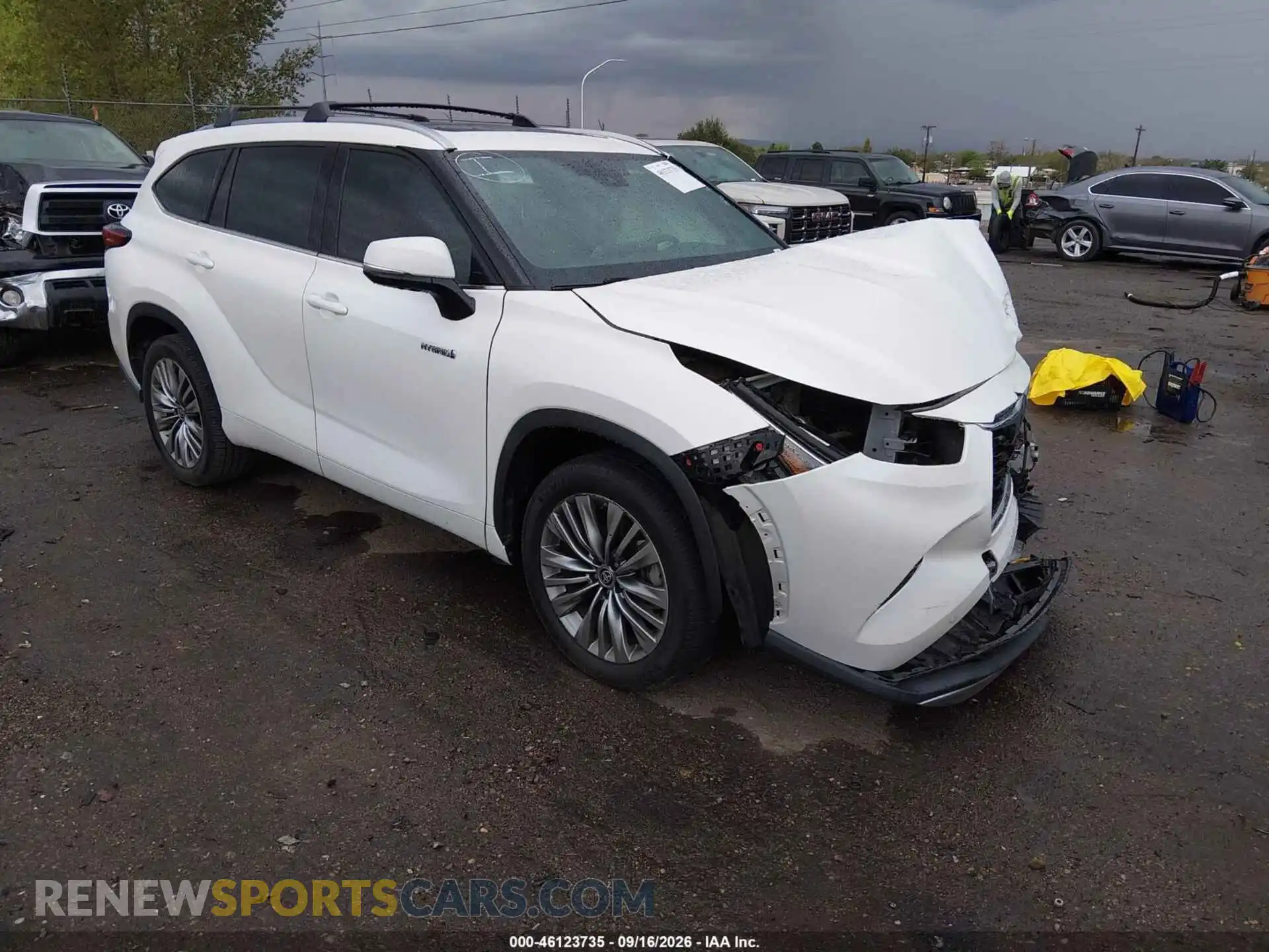 1 Photograph of a damaged car 5TDFARAH8MS005532 TOYOTA HIGHLANDER 2021