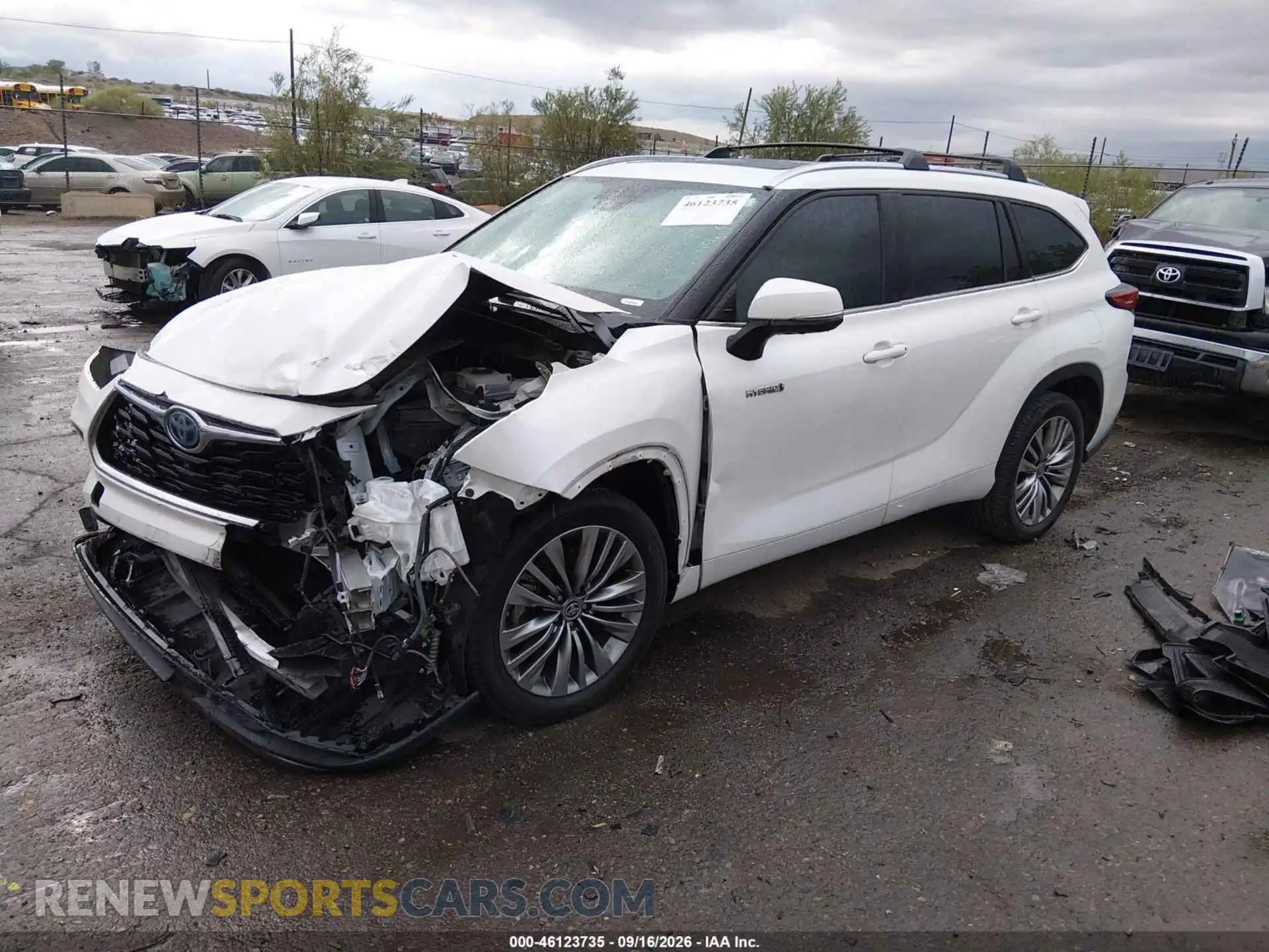 2 Photograph of a damaged car 5TDFARAH8MS005532 TOYOTA HIGHLANDER 2021