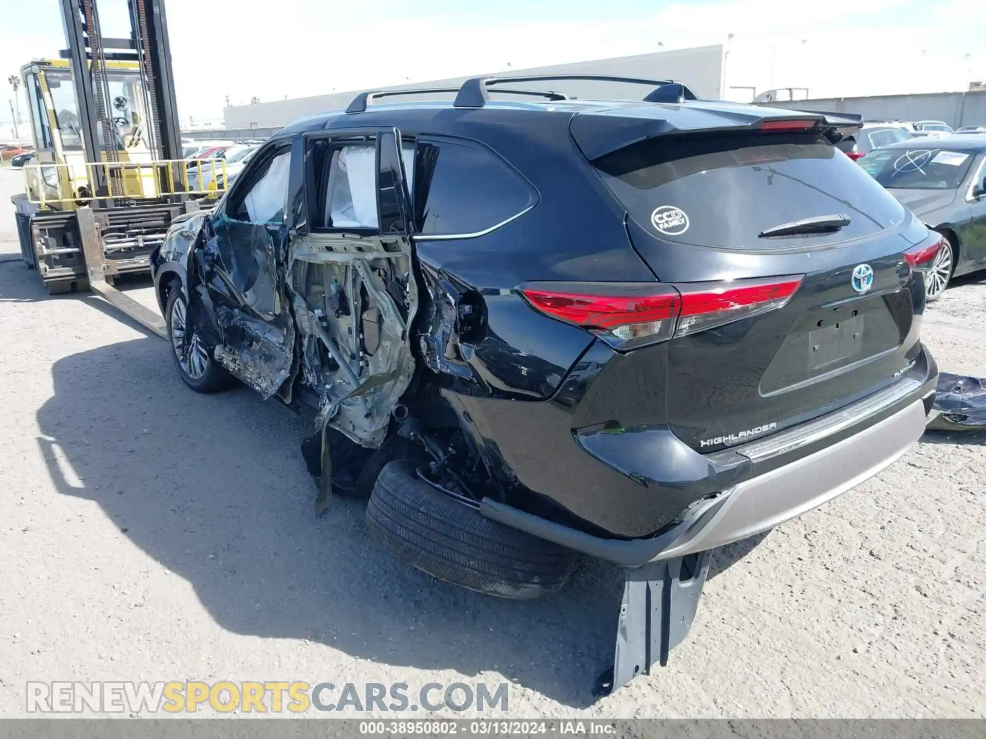 3 Photograph of a damaged car 5TDFARAH8MS007023 TOYOTA HIGHLANDER 2021