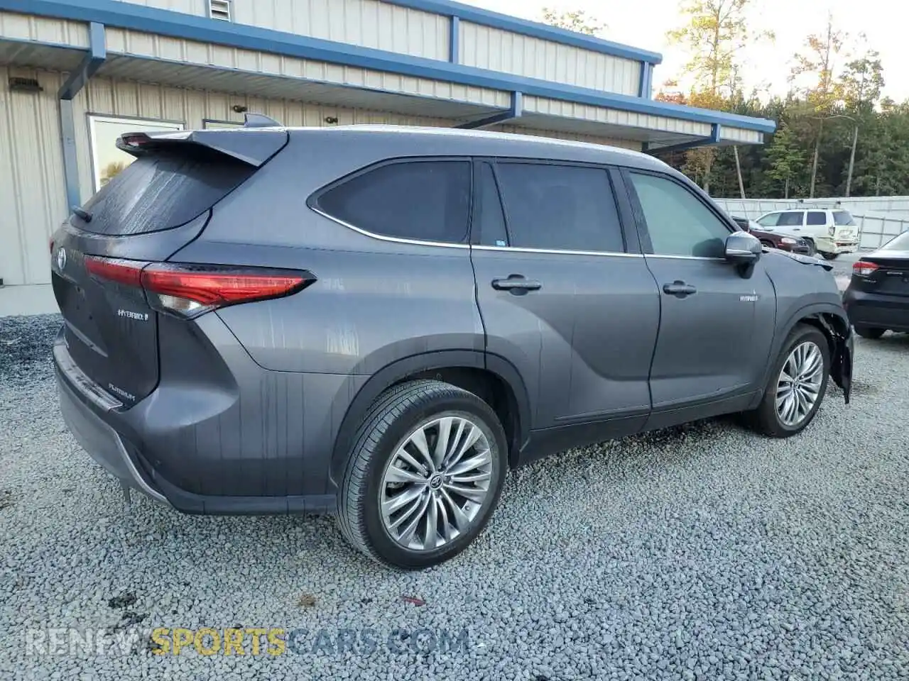 3 Photograph of a damaged car 5TDFARAH8MS008026 TOYOTA HIGHLANDER 2021