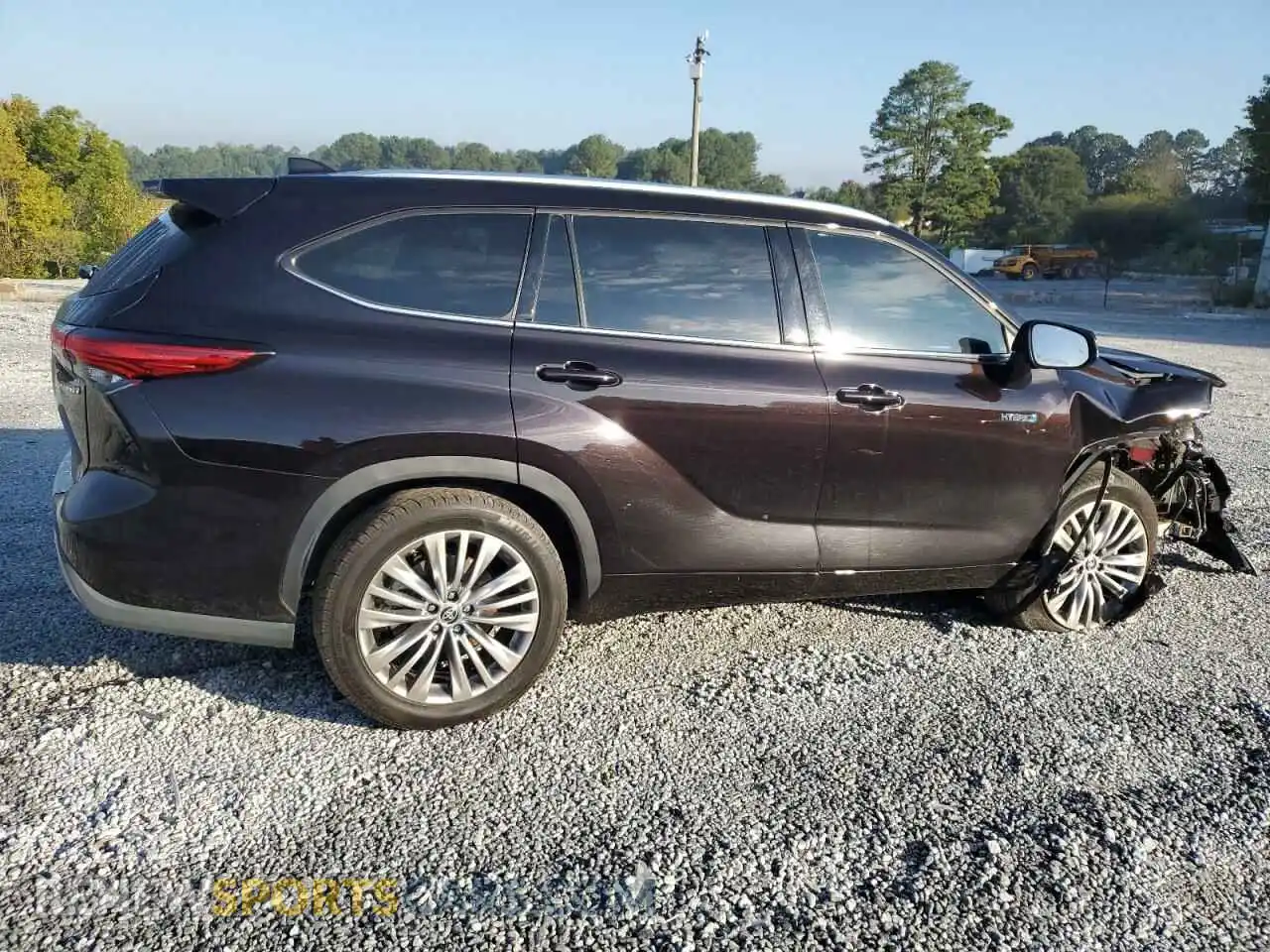 3 Photograph of a damaged car 5TDFARAH8MS012416 TOYOTA HIGHLANDER 2021