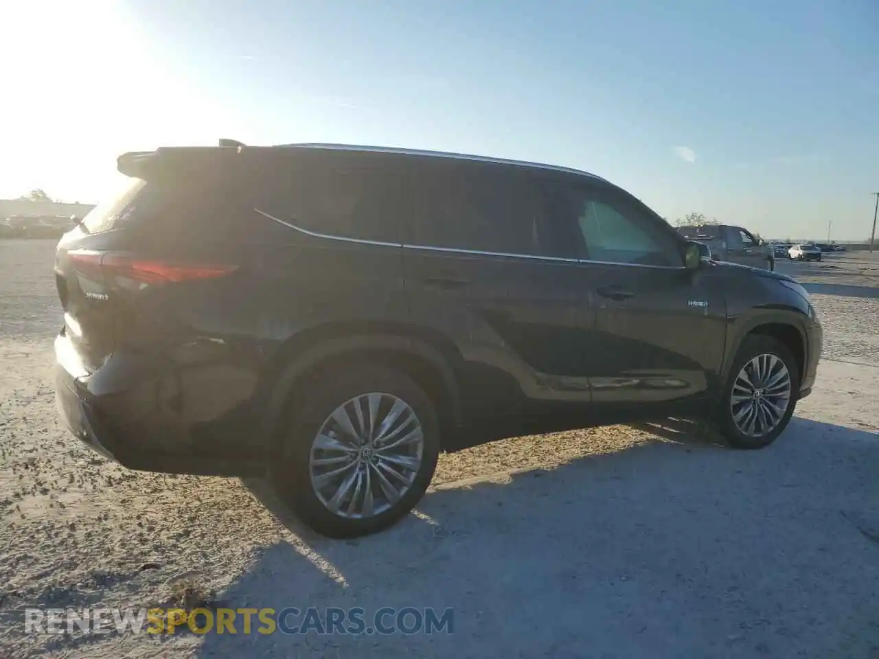 3 fotografías del automóvil dañado 5TDFARAHXMS009078 TOYOTA HIGHLANDER 2021
