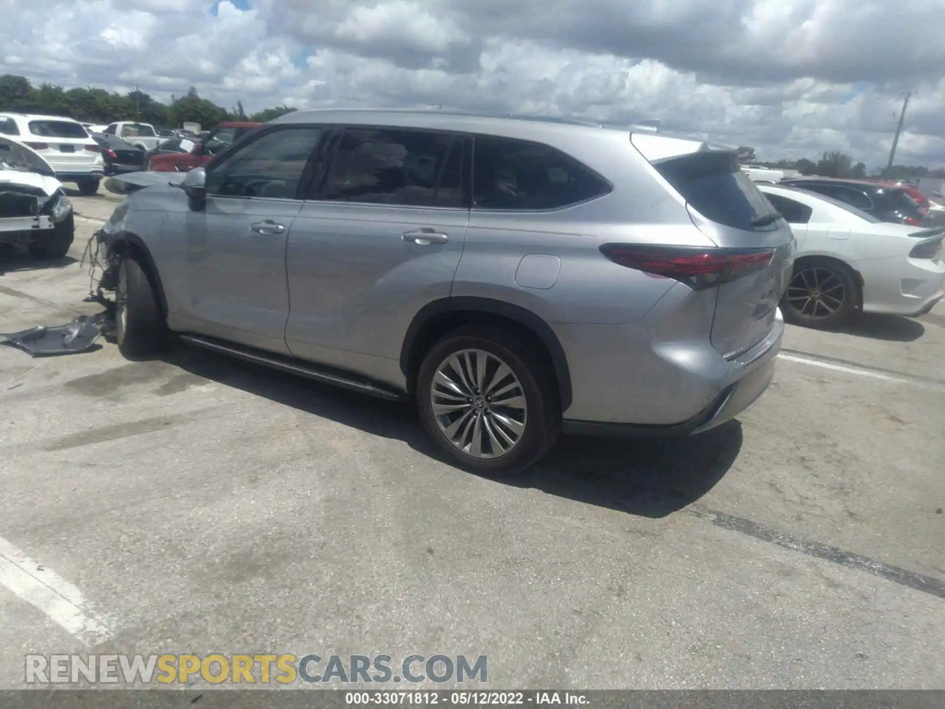 3 Photograph of a damaged car 5TDFZRAH0MS045693 TOYOTA HIGHLANDER 2021