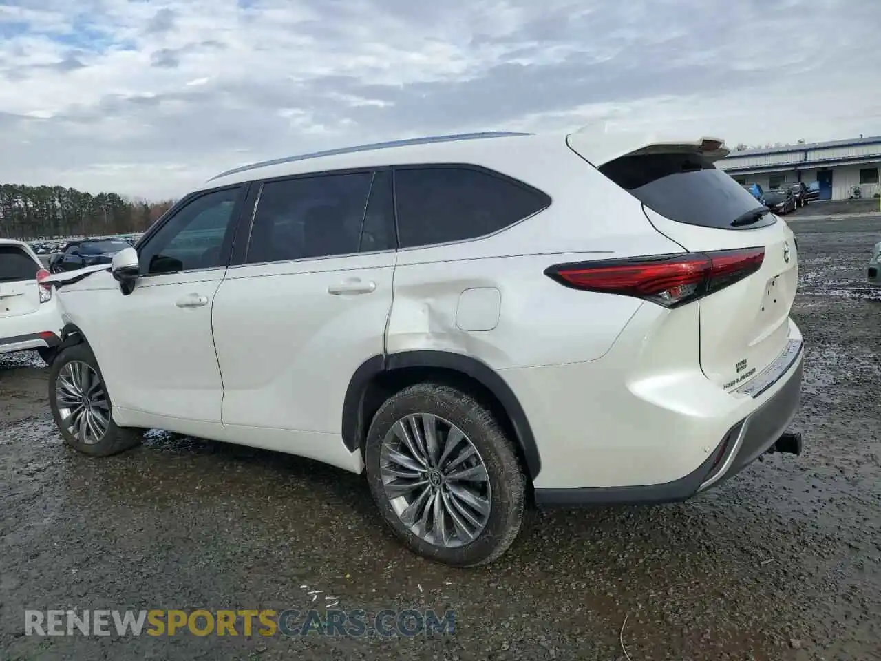 2 Photograph of a damaged car 5TDFZRAH1MS043872 TOYOTA HIGHLANDER 2021