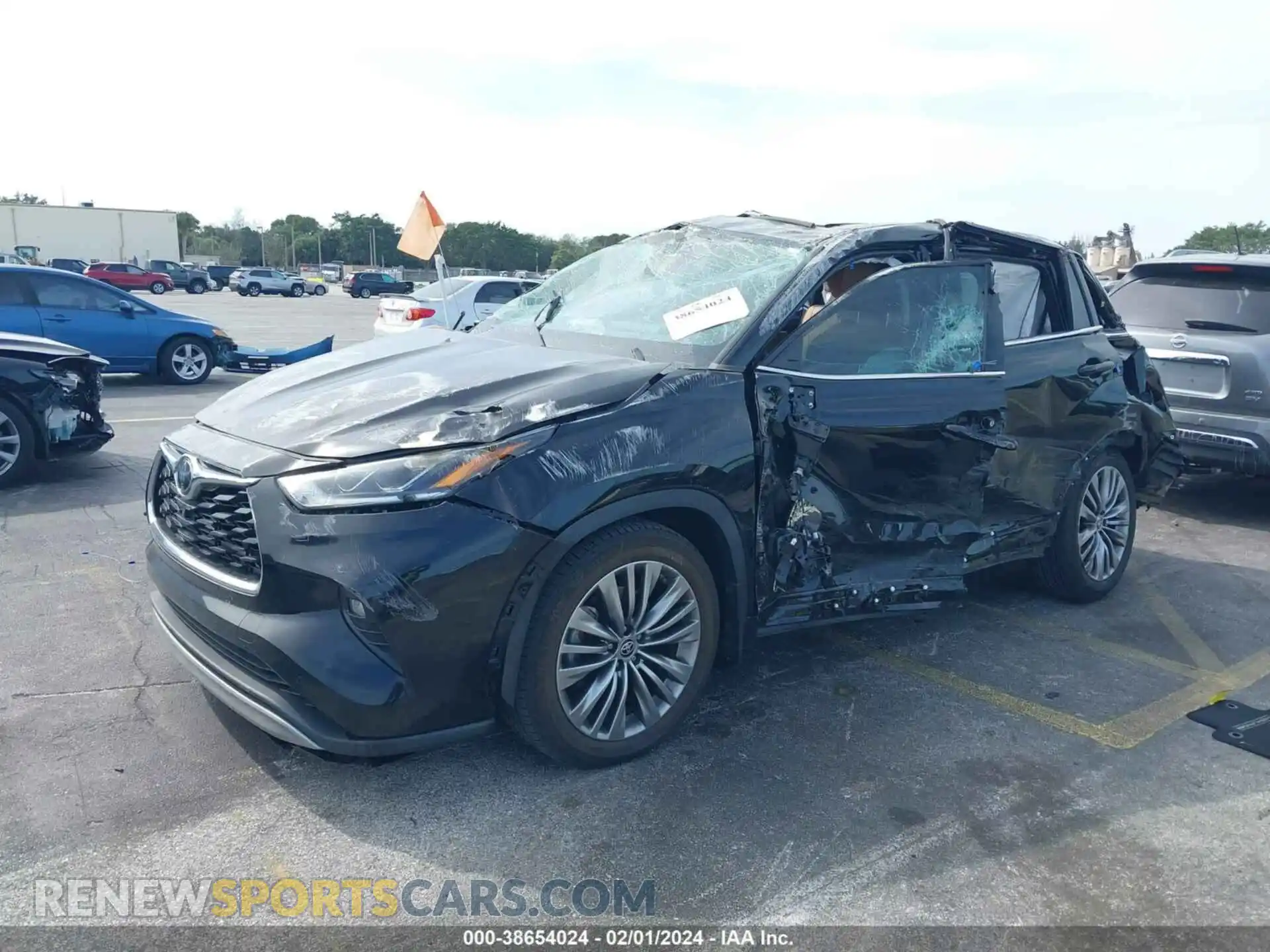 2 Photograph of a damaged car 5TDFZRAH6MS036030 TOYOTA HIGHLANDER 2021