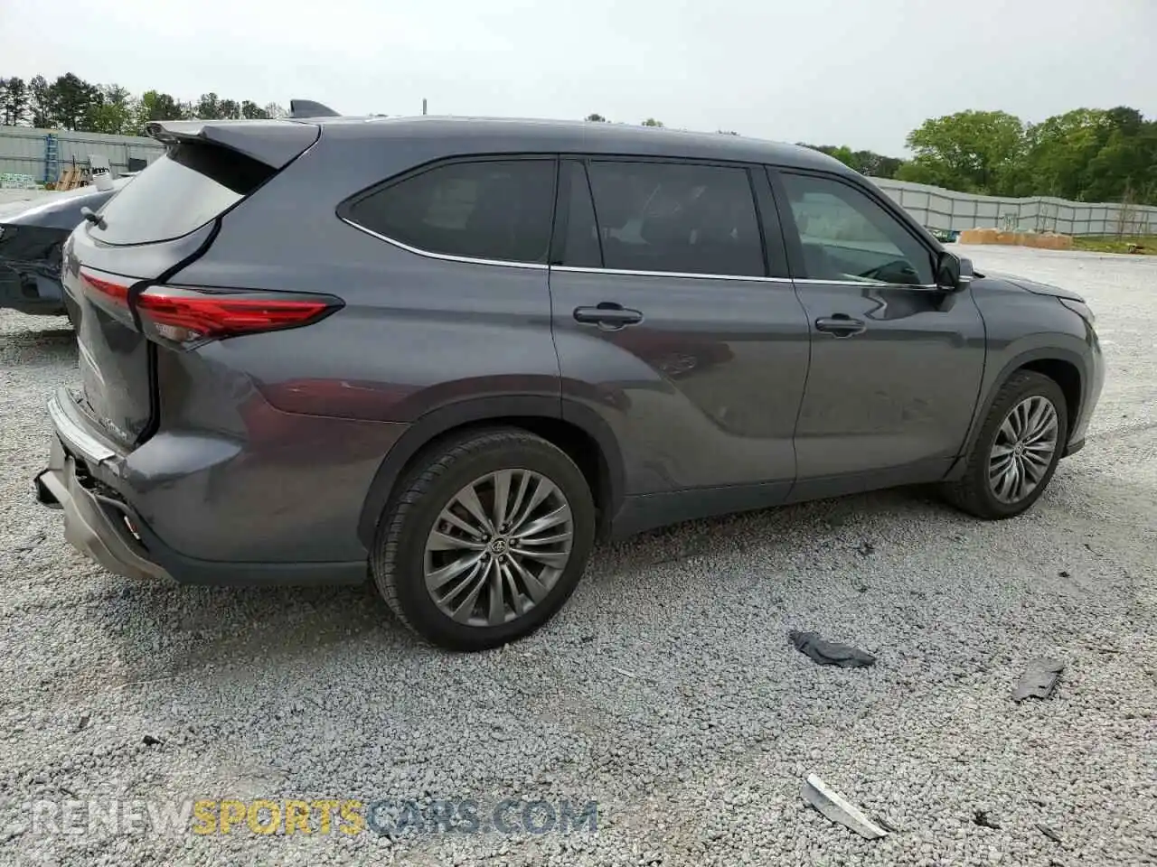 3 Photograph of a damaged car 5TDFZRAH9MS088994 TOYOTA HIGHLANDER 2021