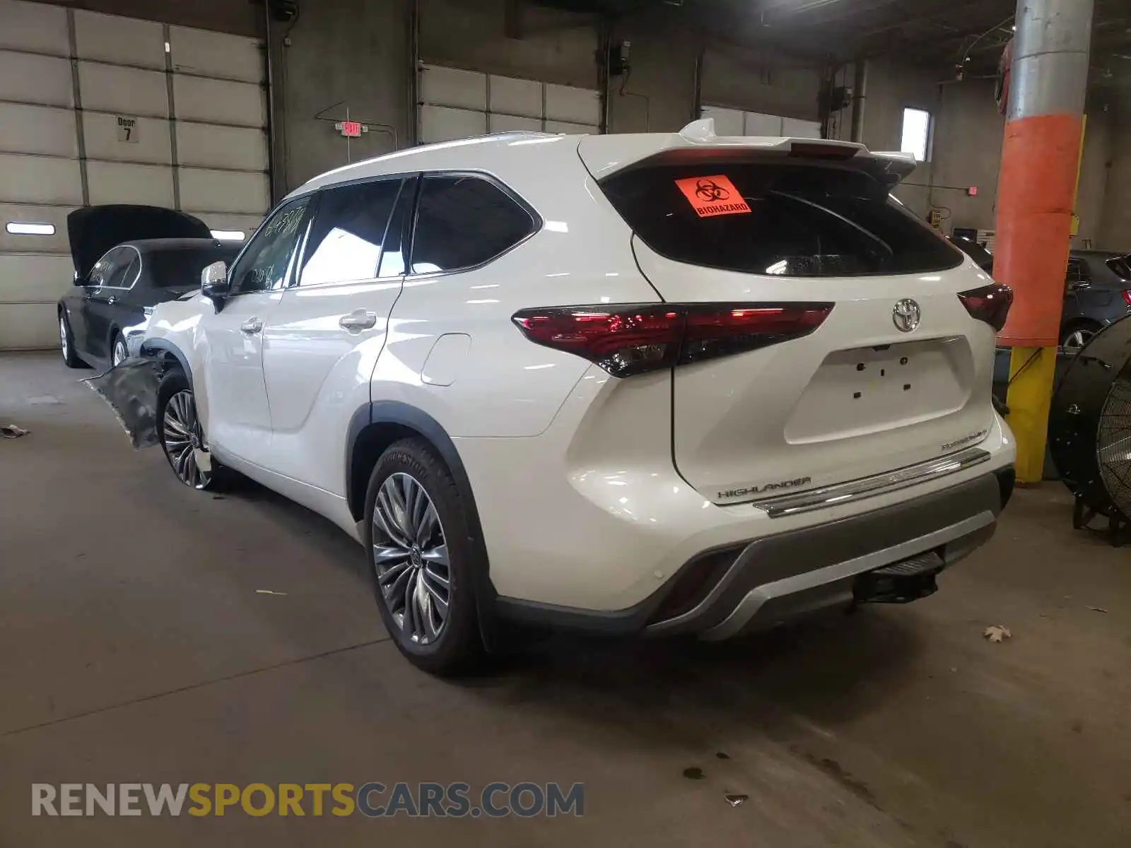 3 Photograph of a damaged car 5TDFZRBH0MS097548 TOYOTA HIGHLANDER 2021