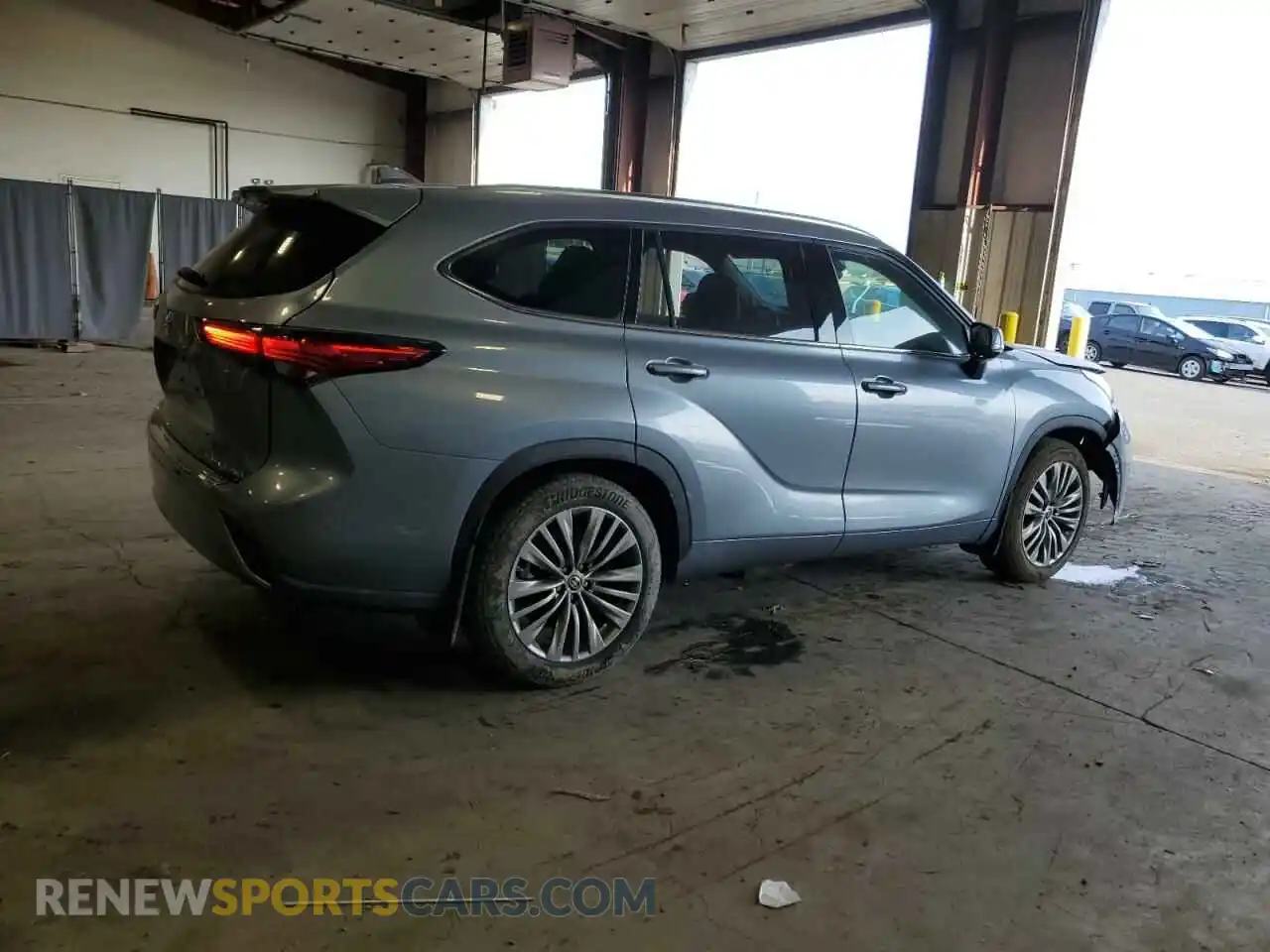 3 Photograph of a damaged car 5TDFZRBH0MS111657 TOYOTA HIGHLANDER 2021