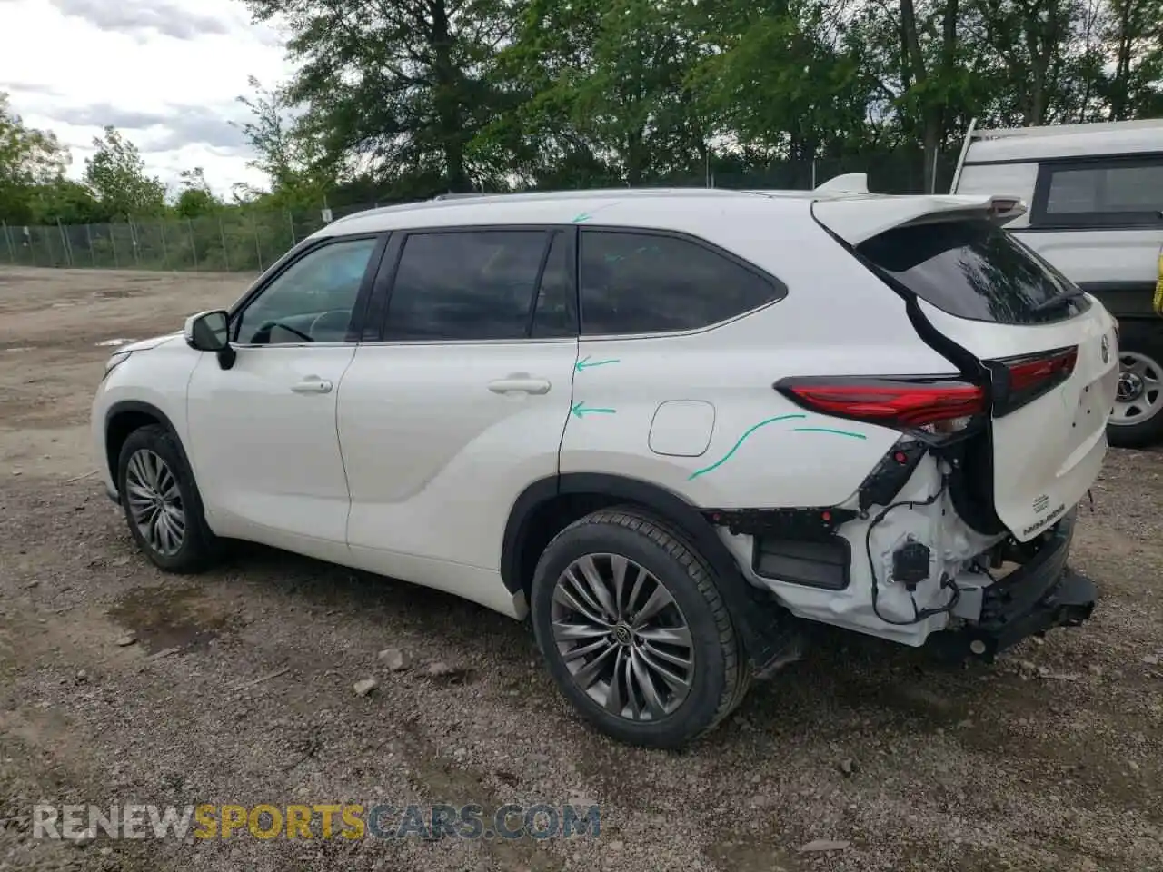 2 Photograph of a damaged car 5TDFZRBH0MS128362 TOYOTA HIGHLANDER 2021