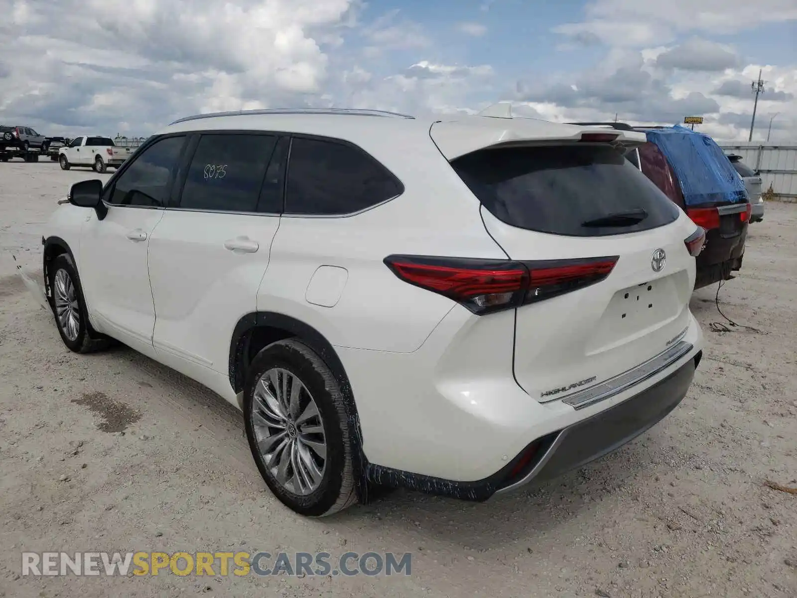 3 Photograph of a damaged car 5TDFZRBH1MS087689 TOYOTA HIGHLANDER 2021
