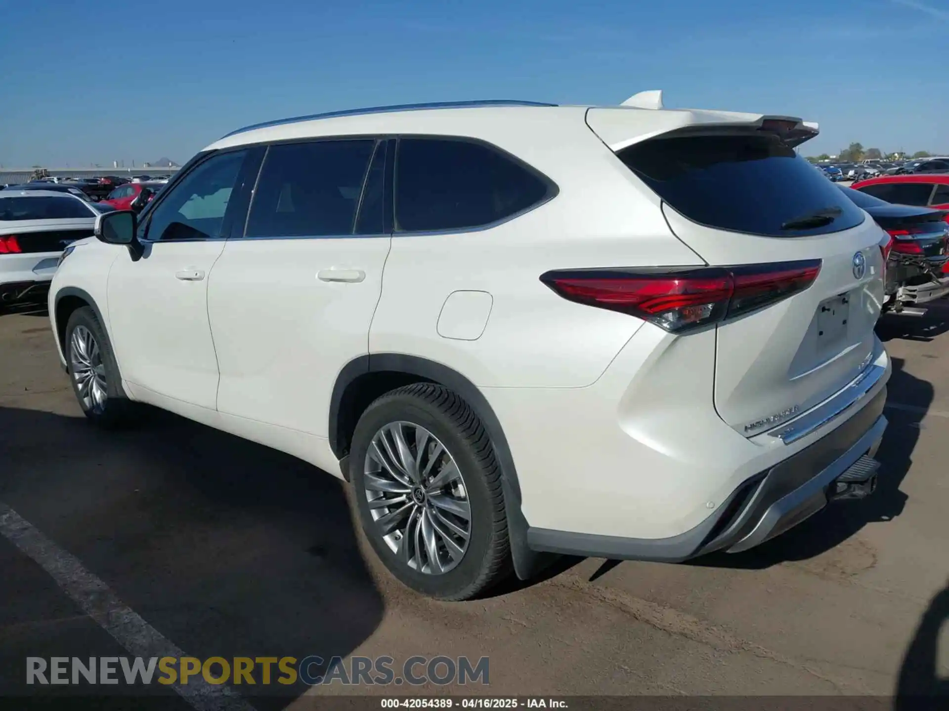 3 Photograph of a damaged car 5TDFZRBH2MS065314 TOYOTA HIGHLANDER 2021