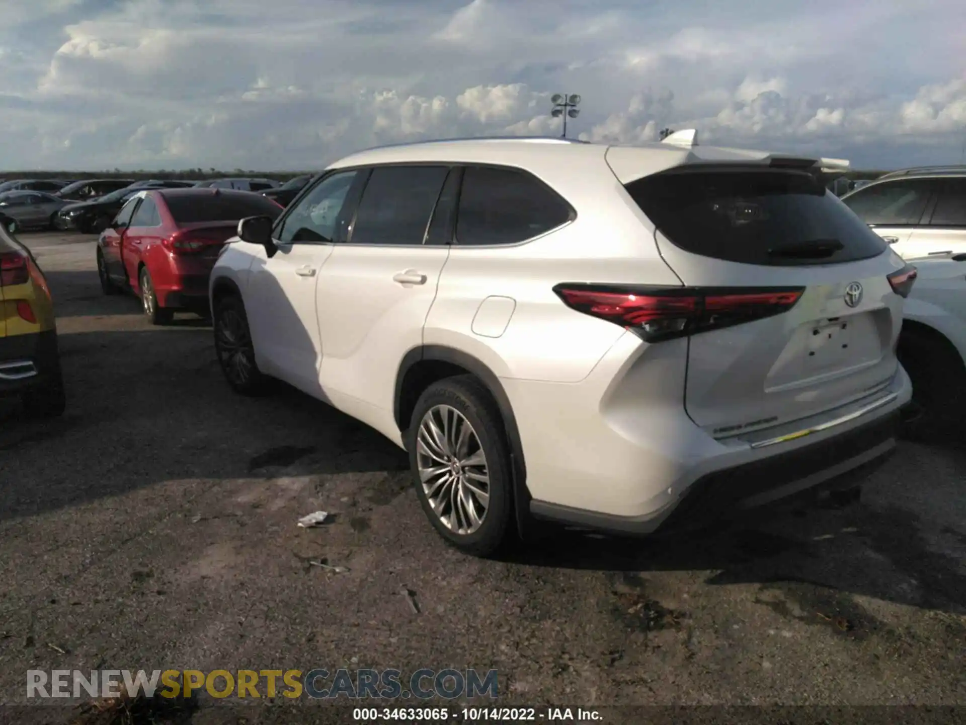 3 Photograph of a damaged car 5TDFZRBH2MS071727 TOYOTA HIGHLANDER 2021