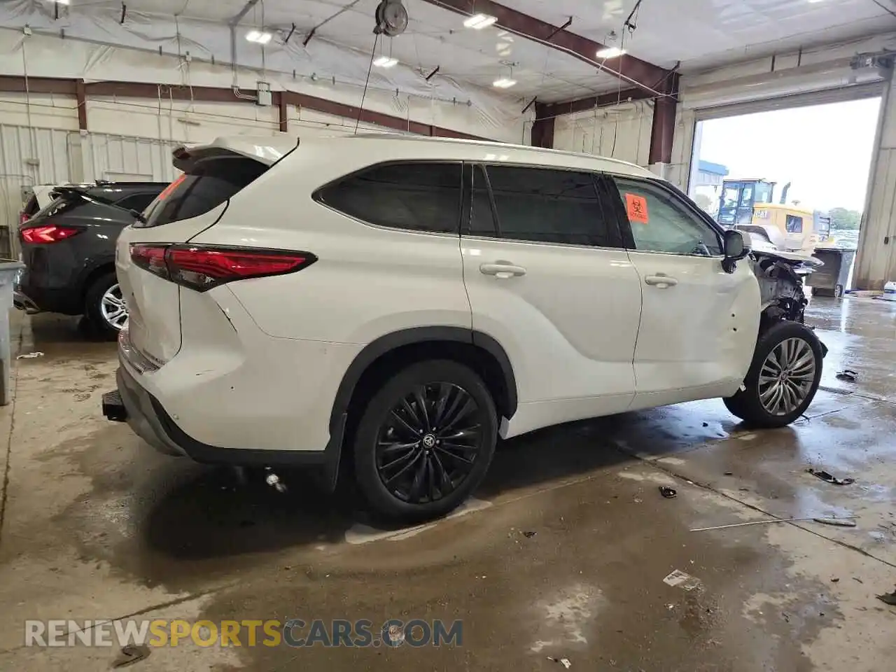 3 Photograph of a damaged car 5TDFZRBH2MS095073 TOYOTA HIGHLANDER 2021