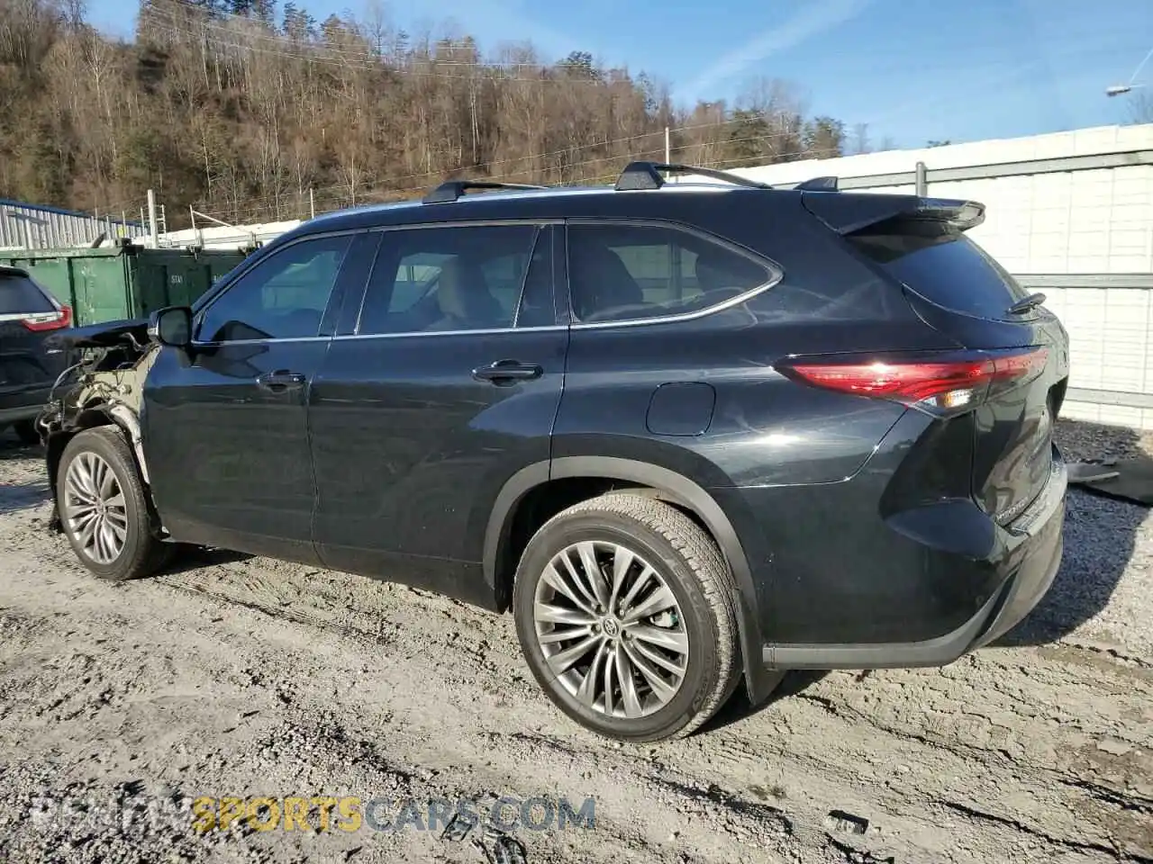 2 Photograph of a damaged car 5TDFZRBH3MS086673 TOYOTA HIGHLANDER 2021