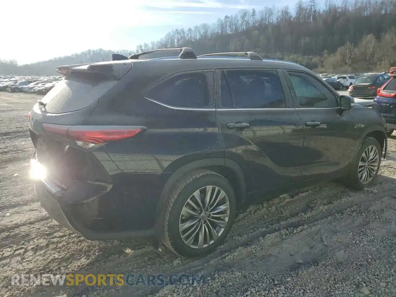 3 Photograph of a damaged car 5TDFZRBH3MS086673 TOYOTA HIGHLANDER 2021