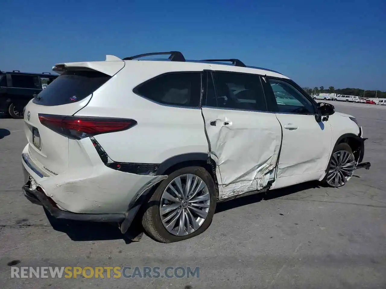 3 Photograph of a damaged car 5TDFZRBH4MS069901 TOYOTA HIGHLANDER 2021