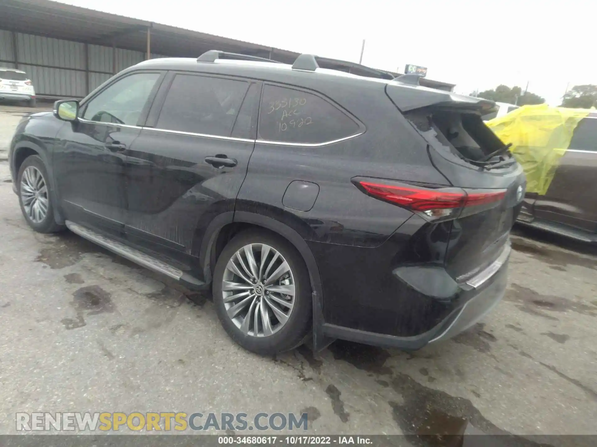 3 Photograph of a damaged car 5TDFZRBH5MS135811 TOYOTA HIGHLANDER 2021