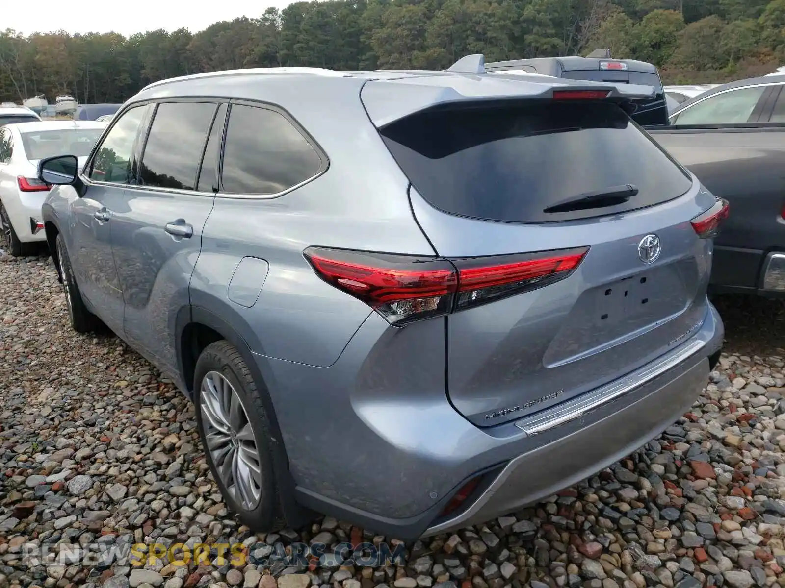 3 fotografías del automóvil dañado 5TDFZRBHXMS075086 TOYOTA HIGHLANDER 2021