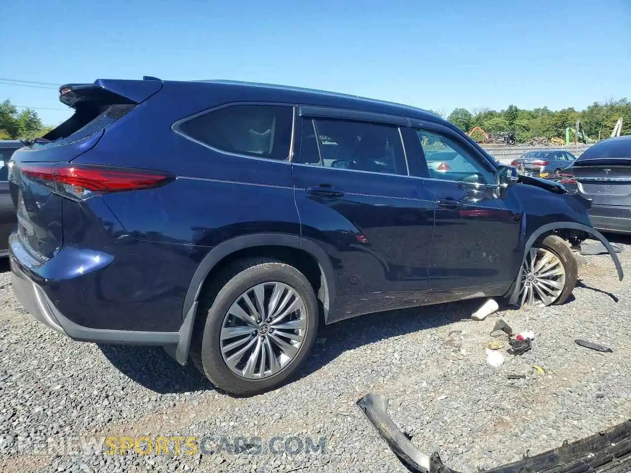 3 Photograph of a damaged car 5TDFZRBHXMS087514 TOYOTA HIGHLANDER 2021