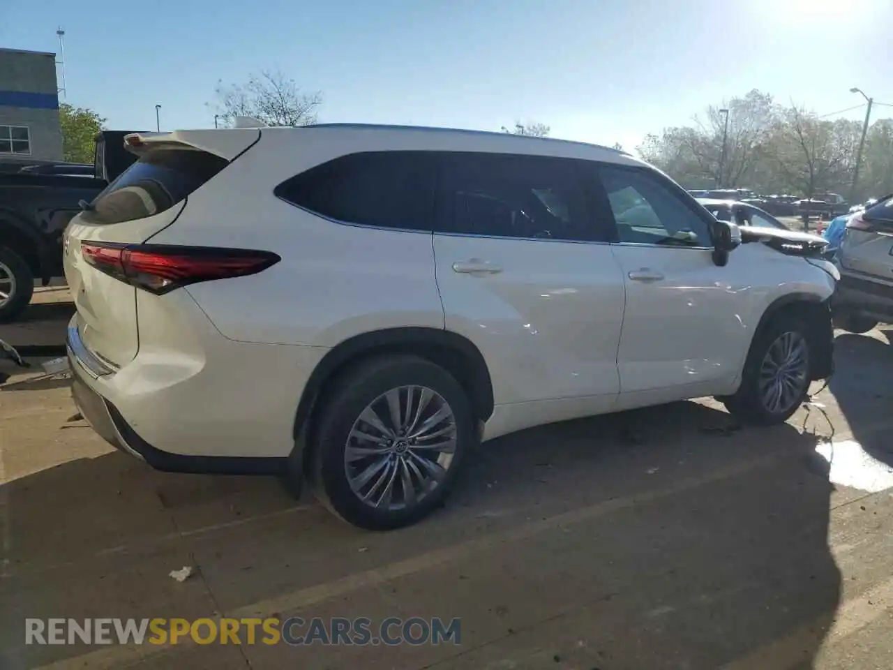 3 Photograph of a damaged car 5TDFZRBHXMS097931 TOYOTA HIGHLANDER 2021