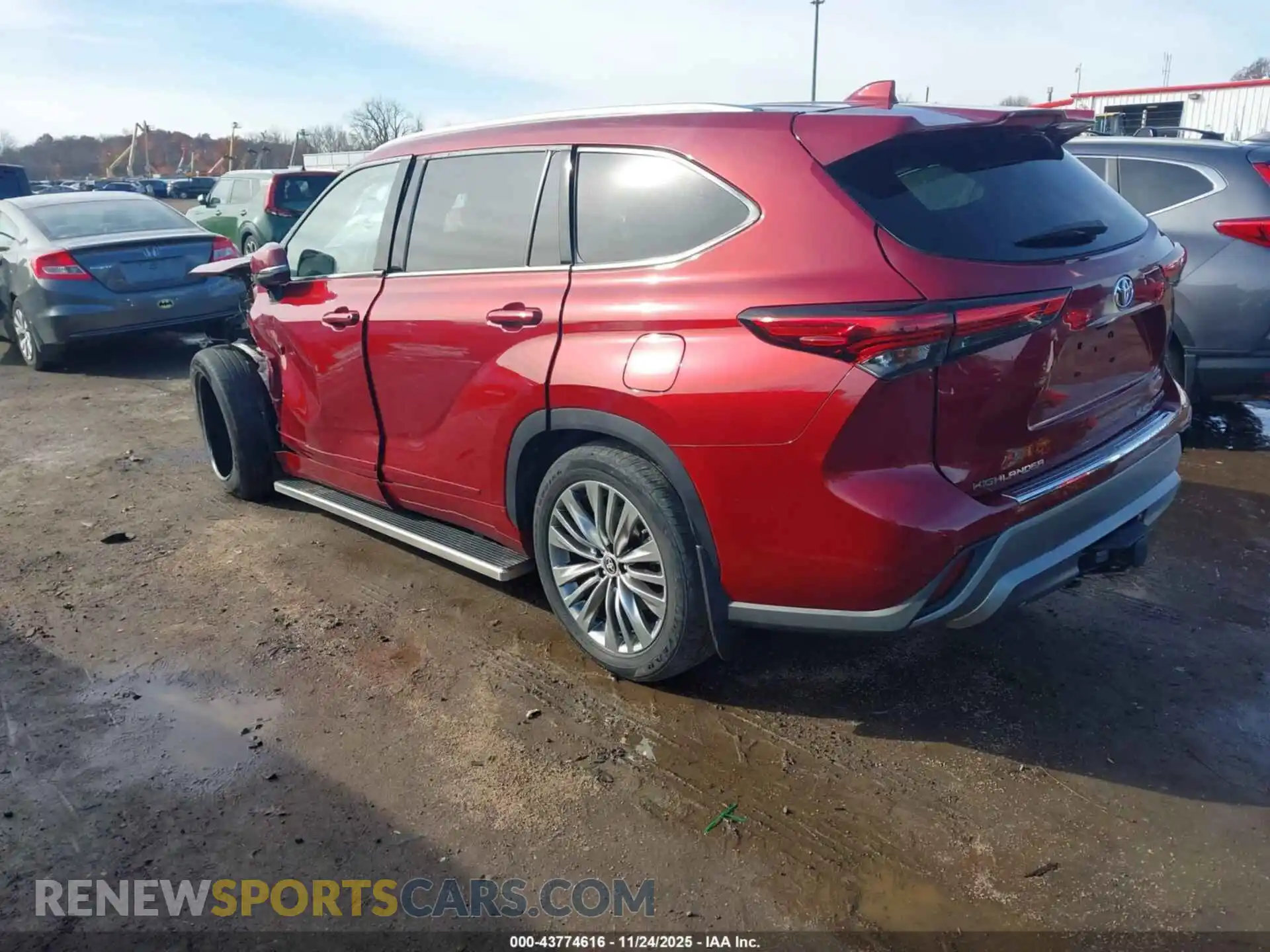 3 Photograph of a damaged car 5TDFZRBHXMS144360 TOYOTA HIGHLANDER 2021