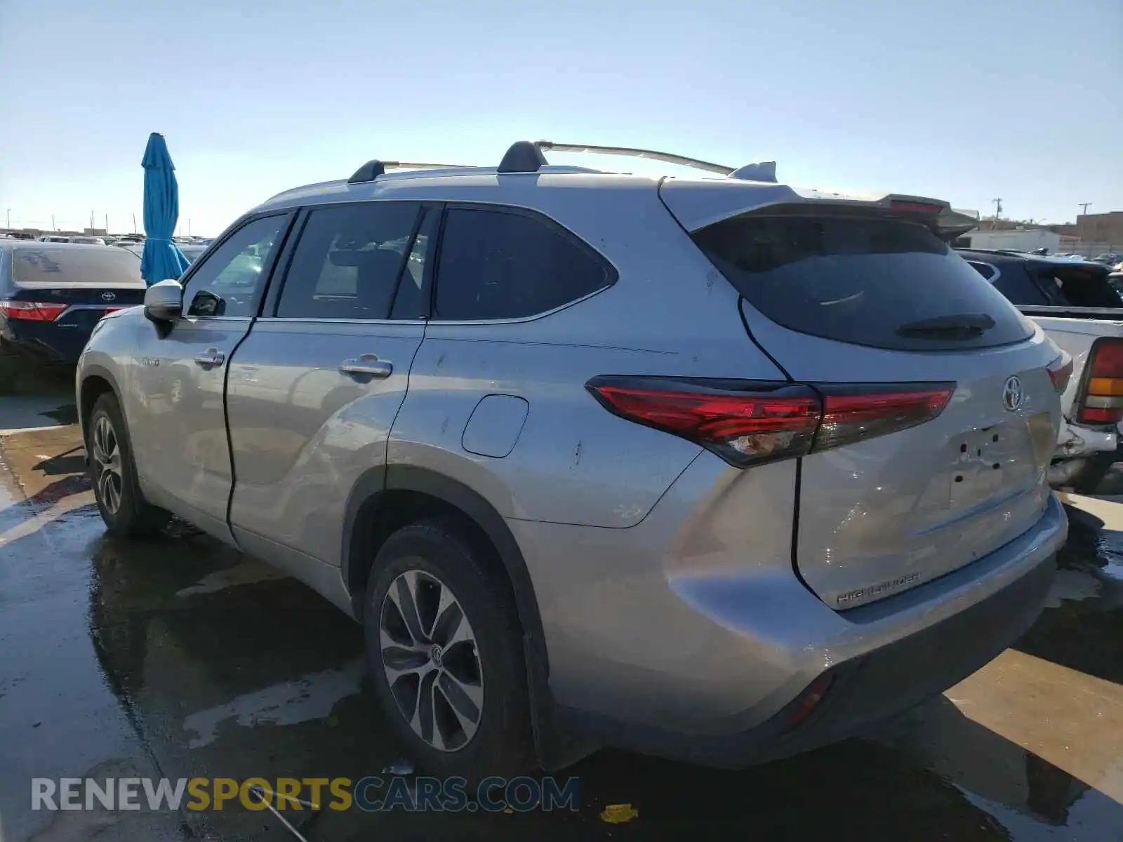 3 Photograph of a damaged car 5TDGARAH1MS503883 TOYOTA HIGHLANDER 2021