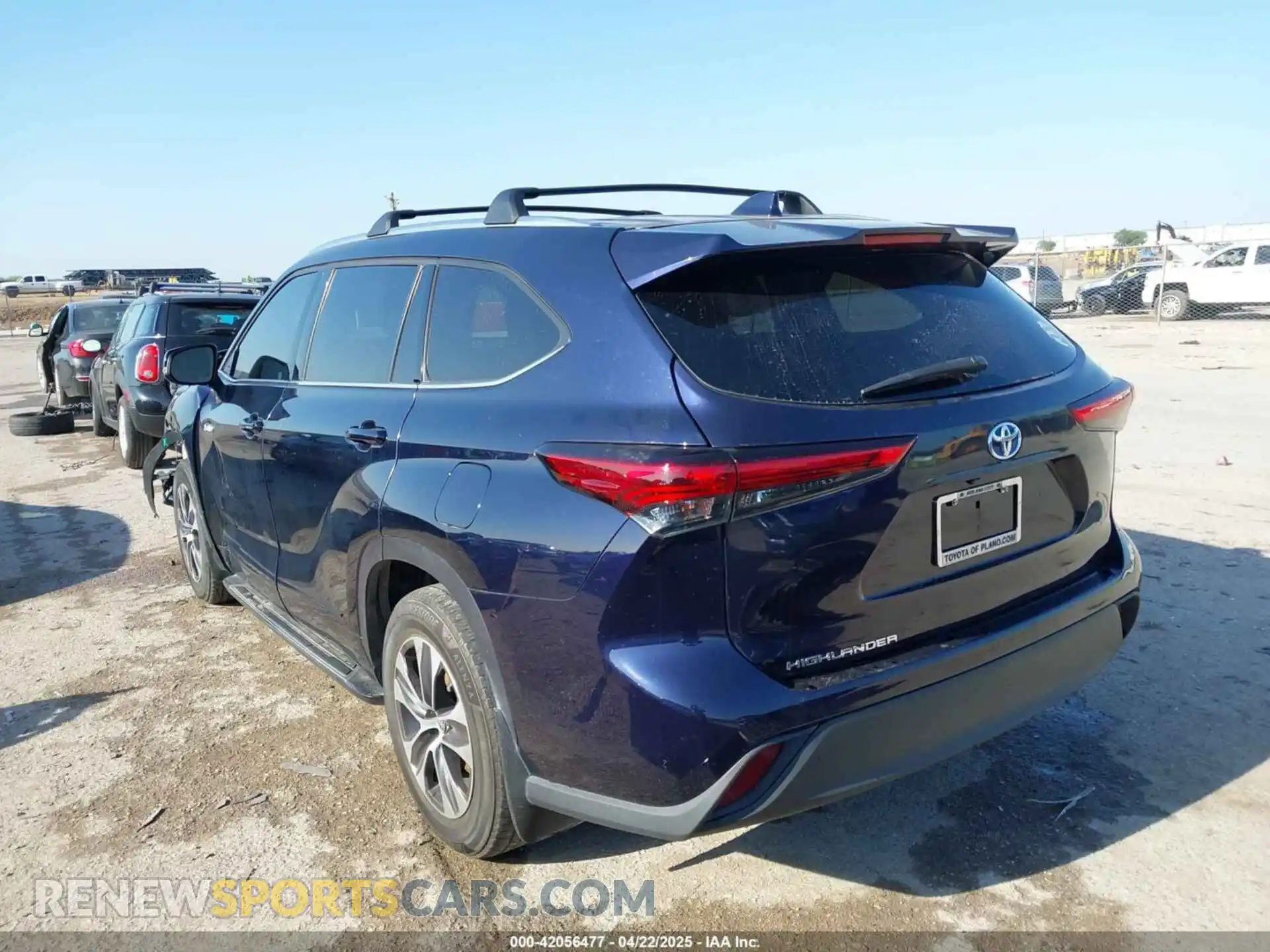 3 Photograph of a damaged car 5TDGARAH2MS503343 TOYOTA HIGHLANDER 2021