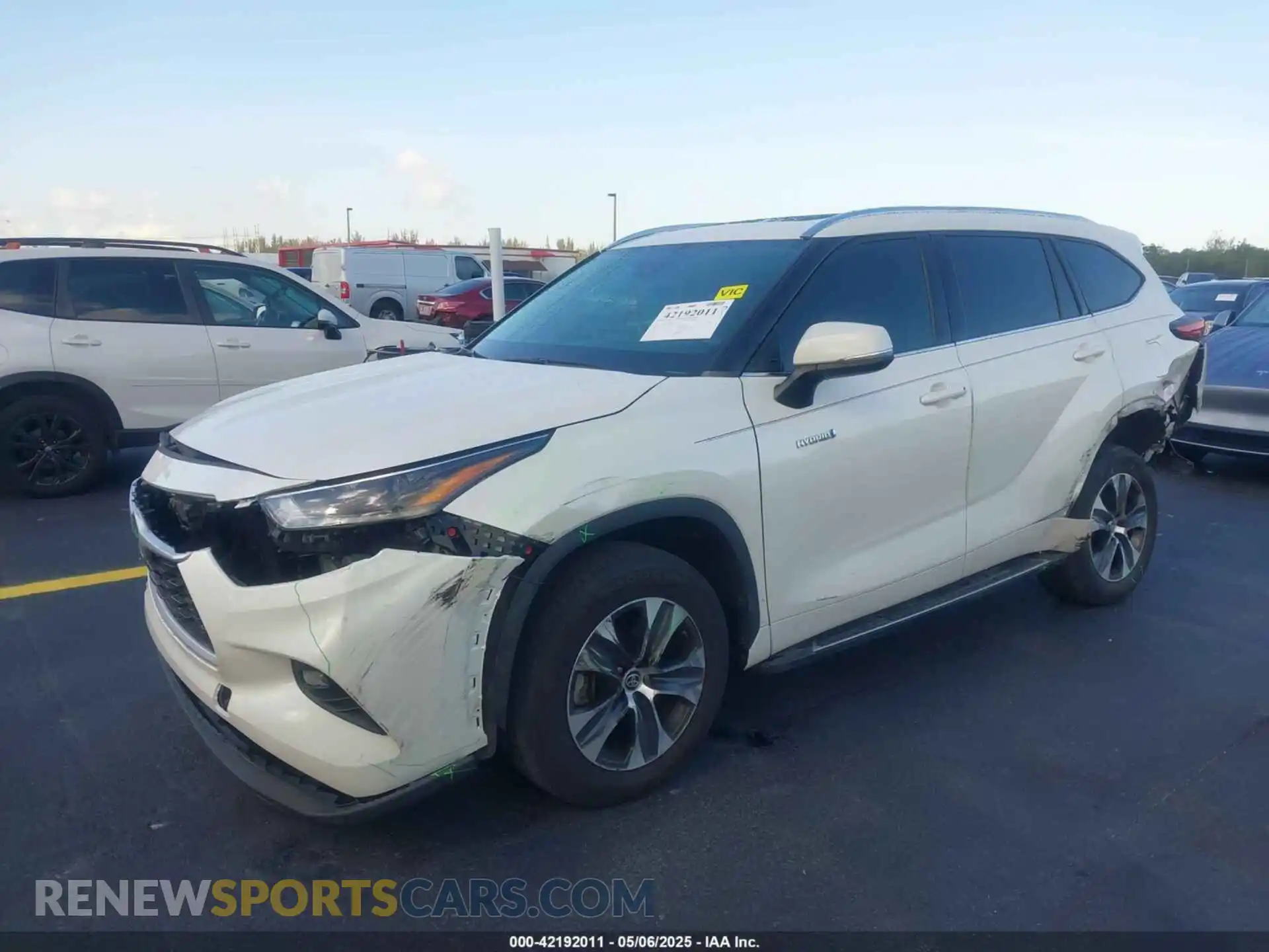 2 Photograph of a damaged car 5TDGARAH3MS506073 TOYOTA HIGHLANDER 2021
