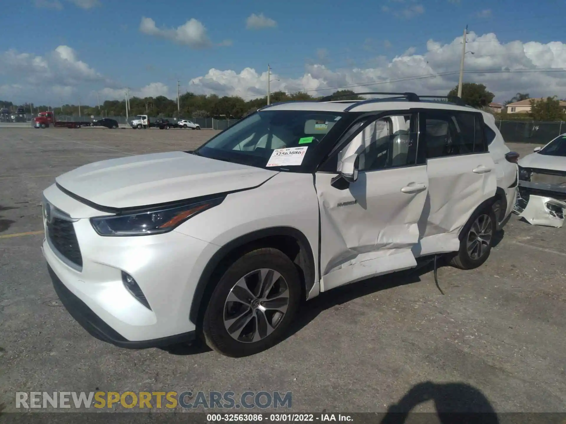 2 Photograph of a damaged car 5TDGARAH3MS507014 TOYOTA HIGHLANDER 2021