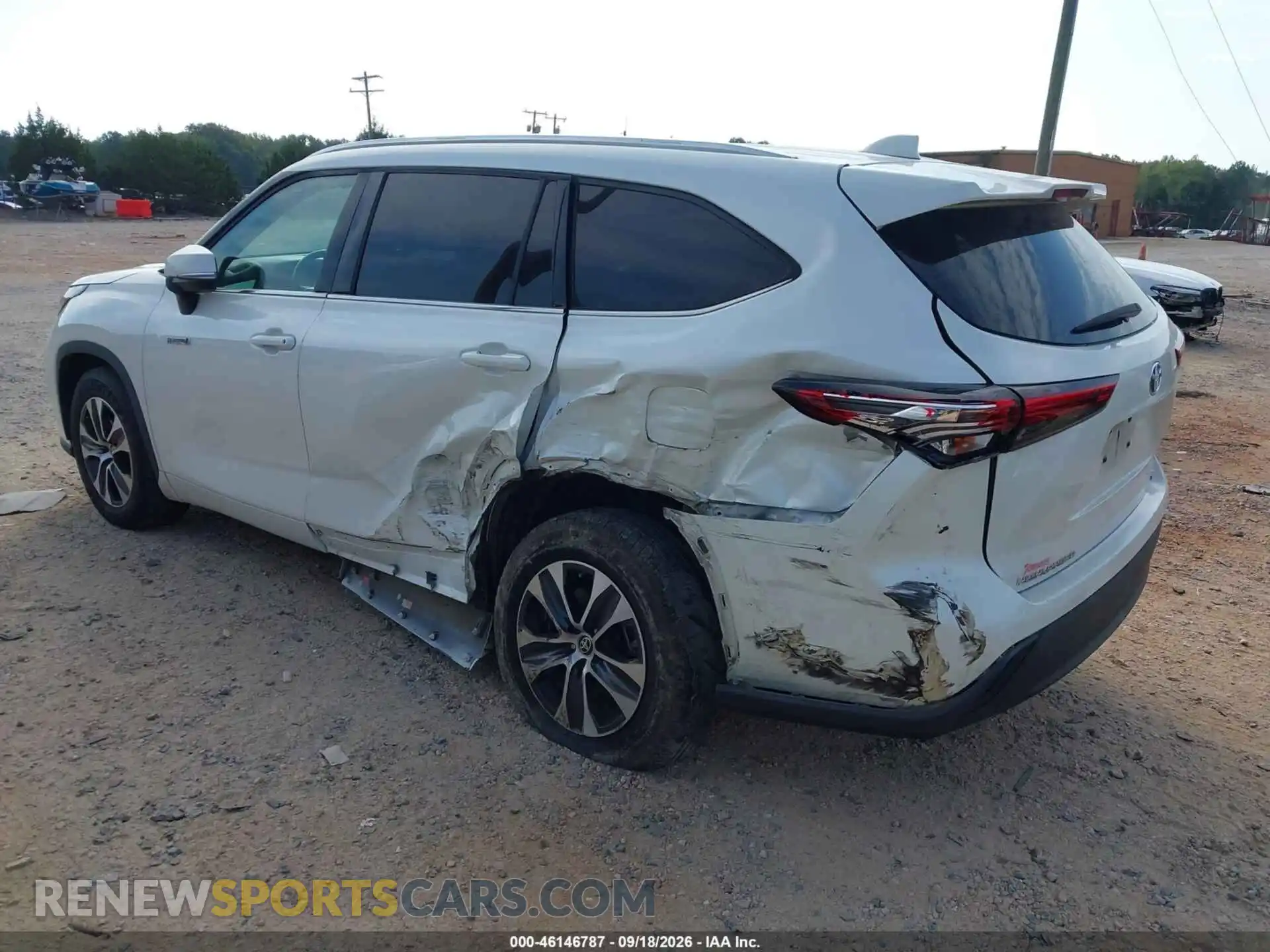 3 Photograph of a damaged car 5TDGARAH5MS507208 TOYOTA HIGHLANDER 2021