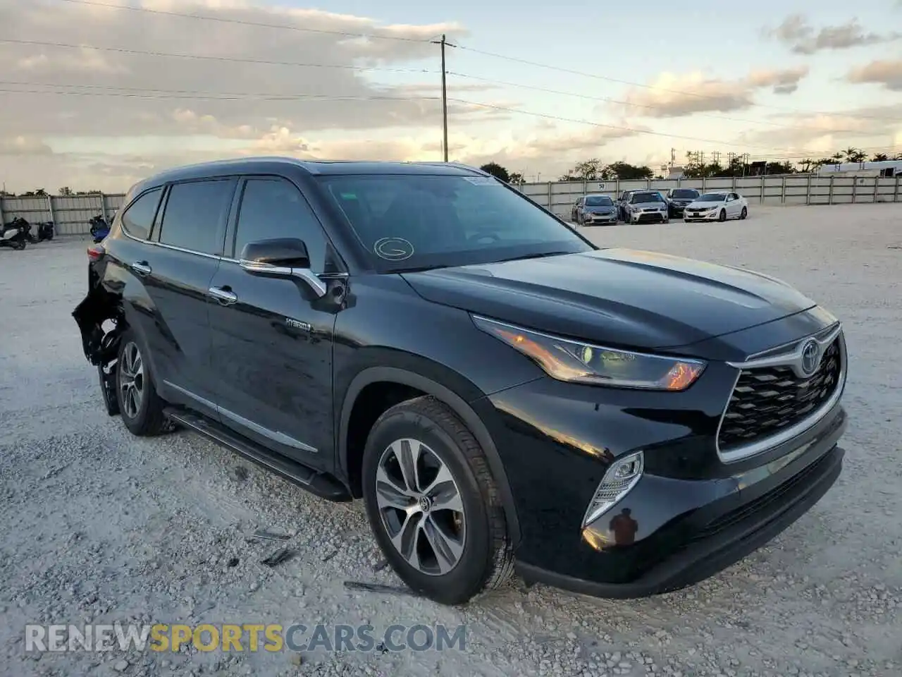 1 Photograph of a damaged car 5TDGARAH6MS012371 TOYOTA HIGHLANDER 2021
