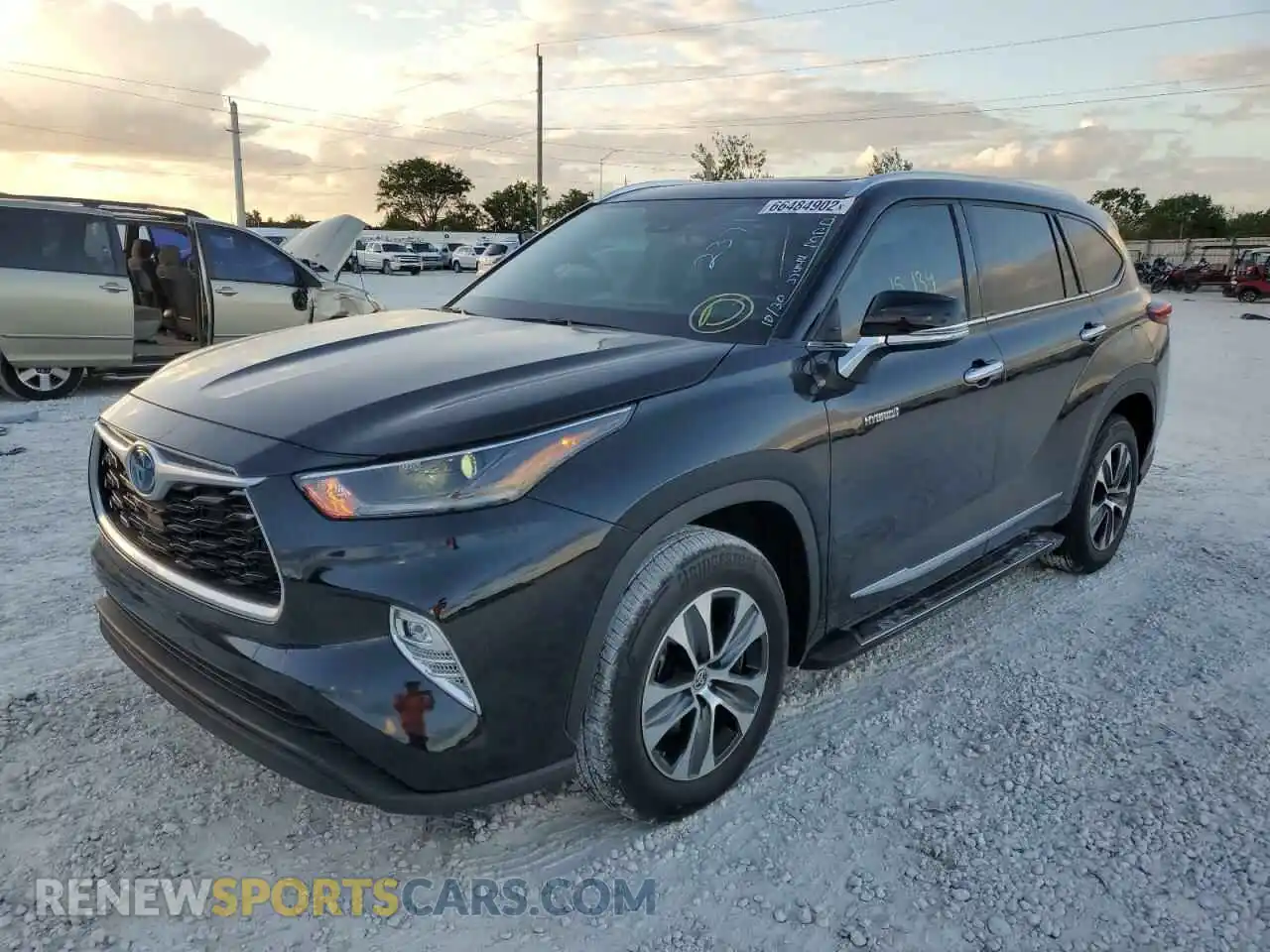 2 Photograph of a damaged car 5TDGARAH6MS012371 TOYOTA HIGHLANDER 2021