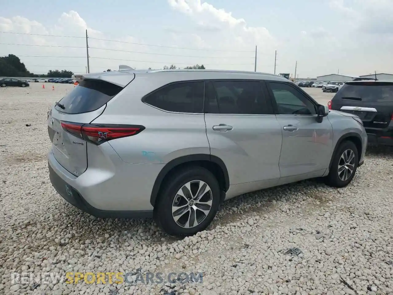 3 Photograph of a damaged car 5TDGARAH7MS011620 TOYOTA HIGHLANDER 2021